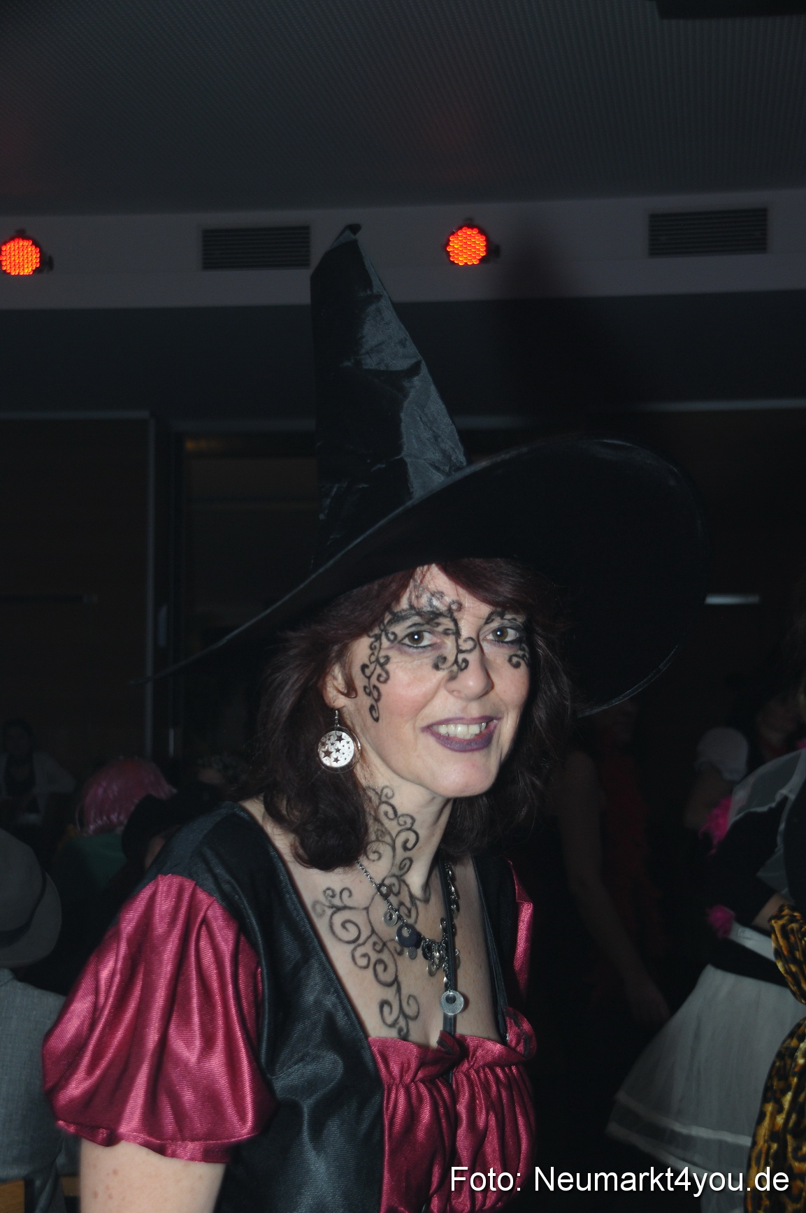 Weiberfasching Neumarkt 070213 0043