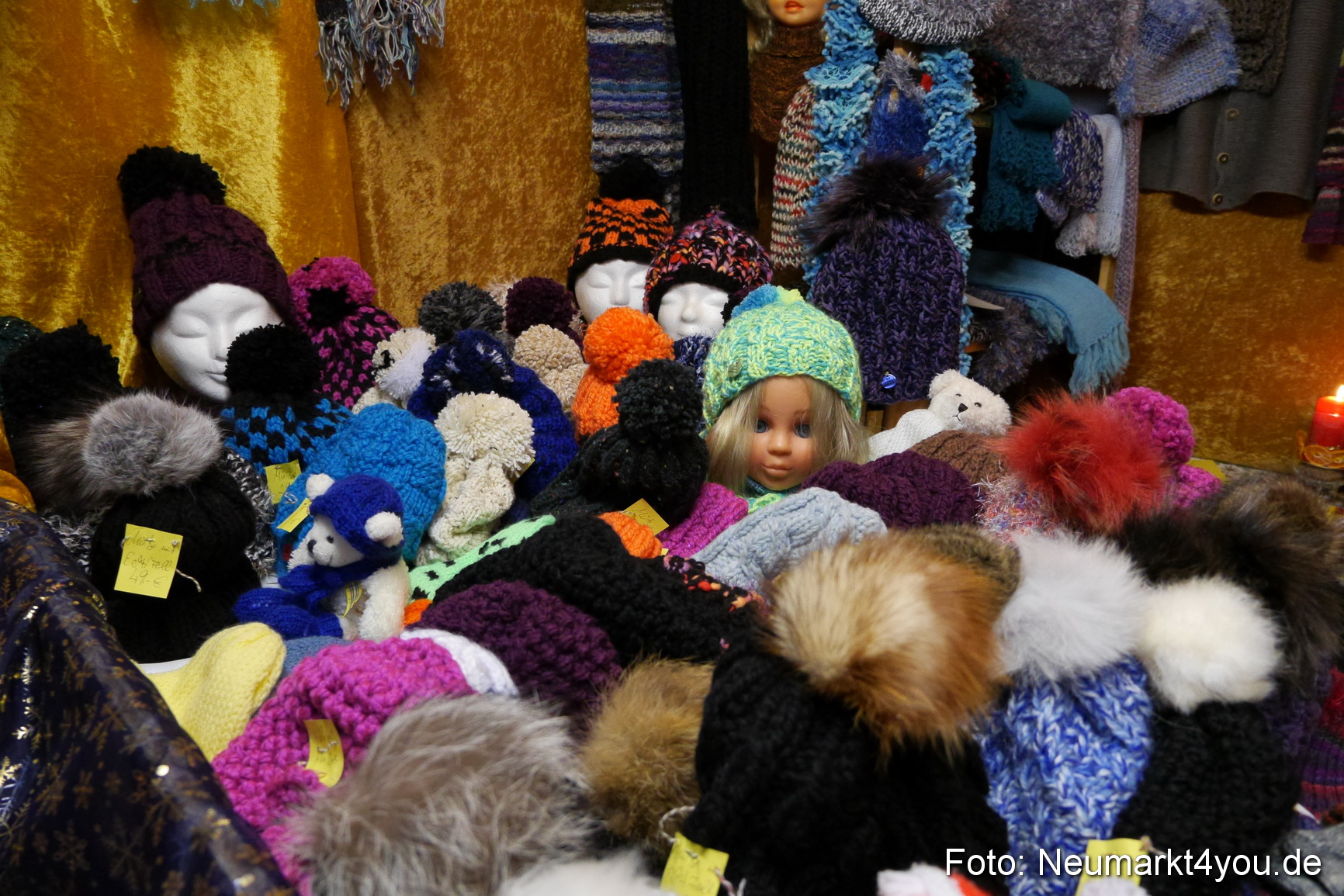 Weihnachtsmarkt Neumarkt 281113 0016