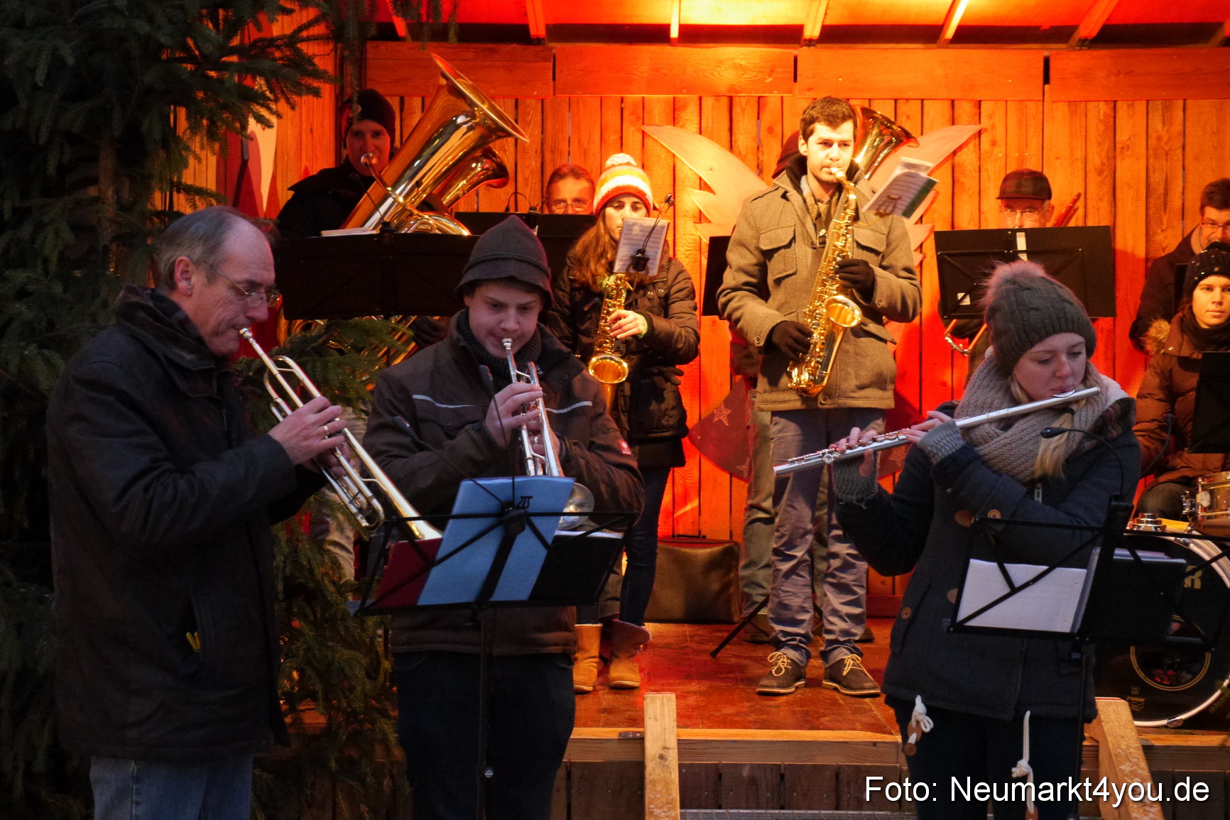 Weihnachtsmarkt Neumarkt 281113 0020