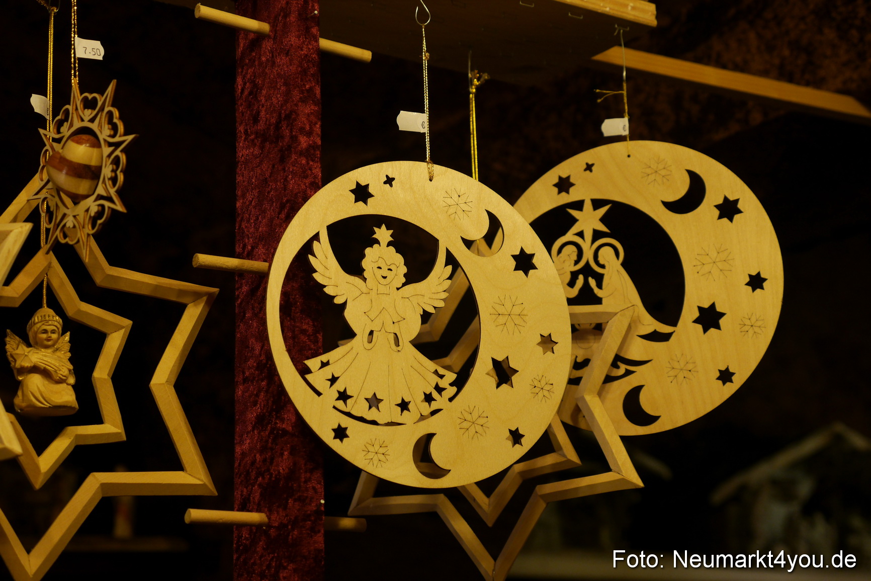 Weihnachtsmarkt Neumarkt 281113 0029