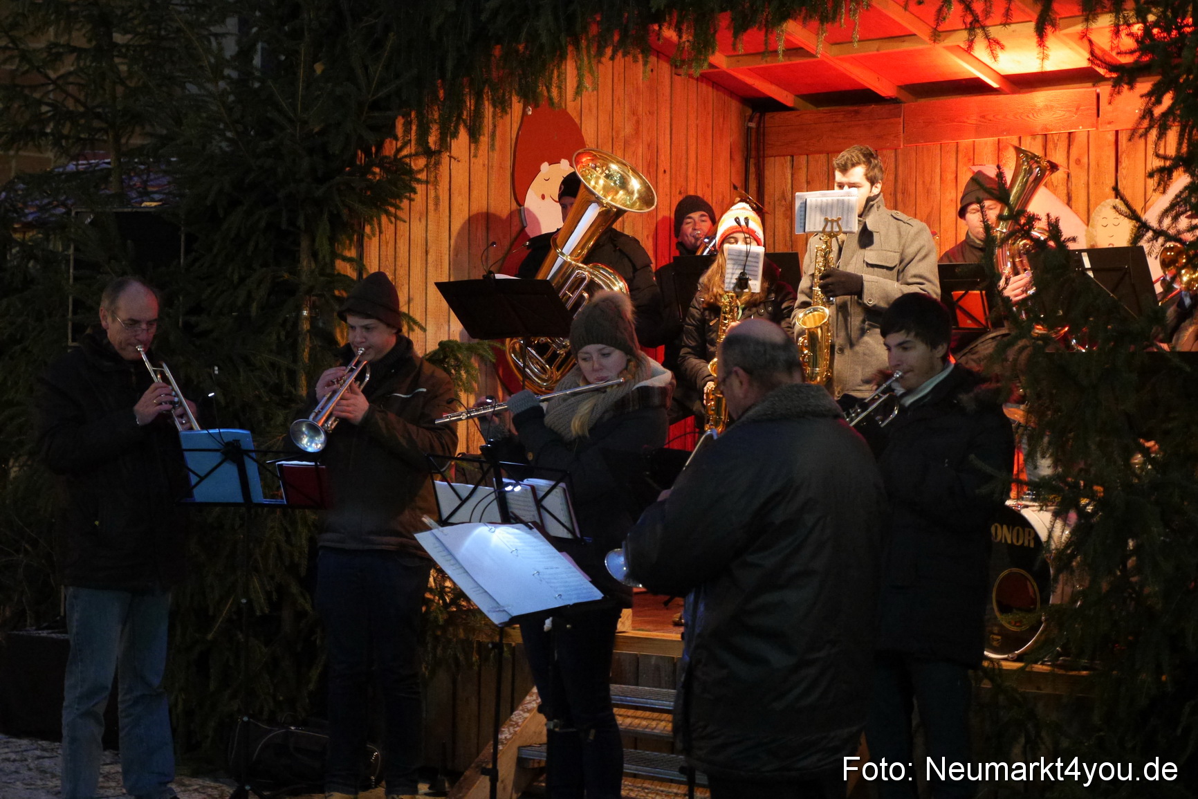 Weihnachtsmarkt Neumarkt 281113 0035