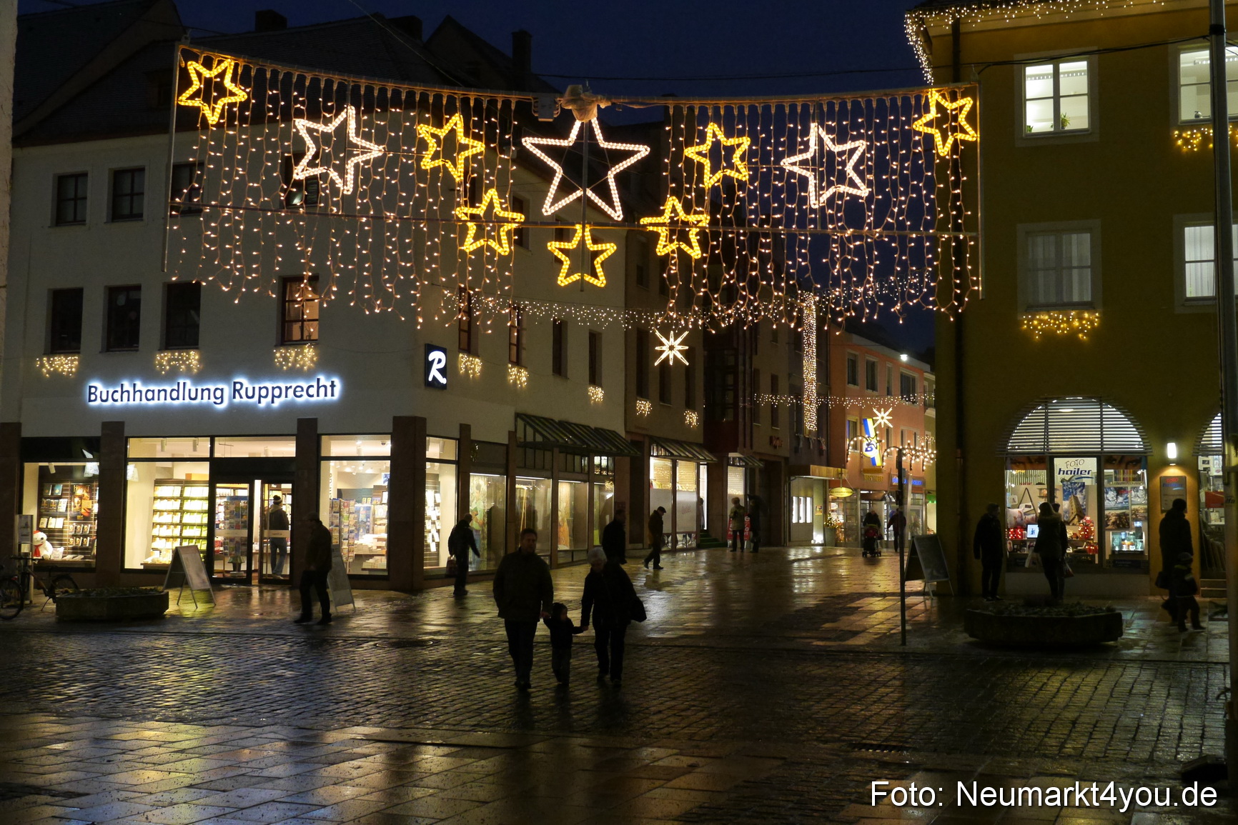 Weihnachtsmarkt Neumarkt 281113 0036