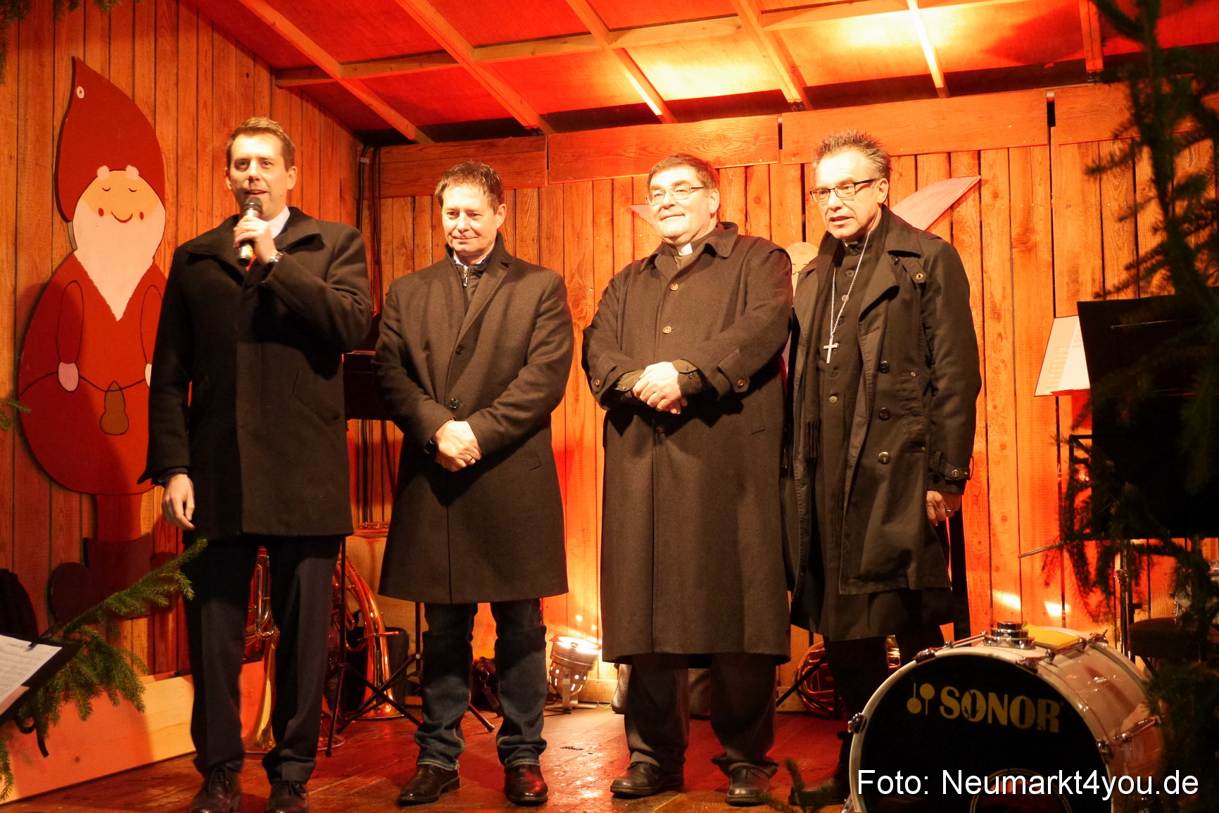 Weihnachtsmarkt Neumarkt 281113 0037