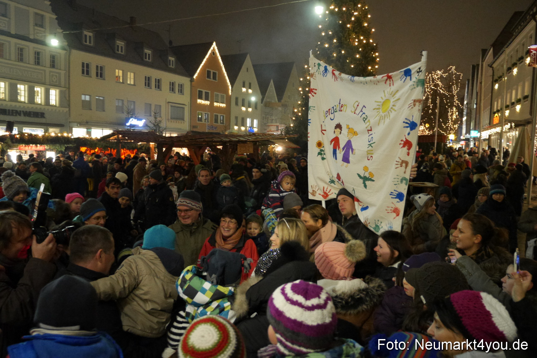 Weihnachtsmarkt Neumarkt 281113 0058