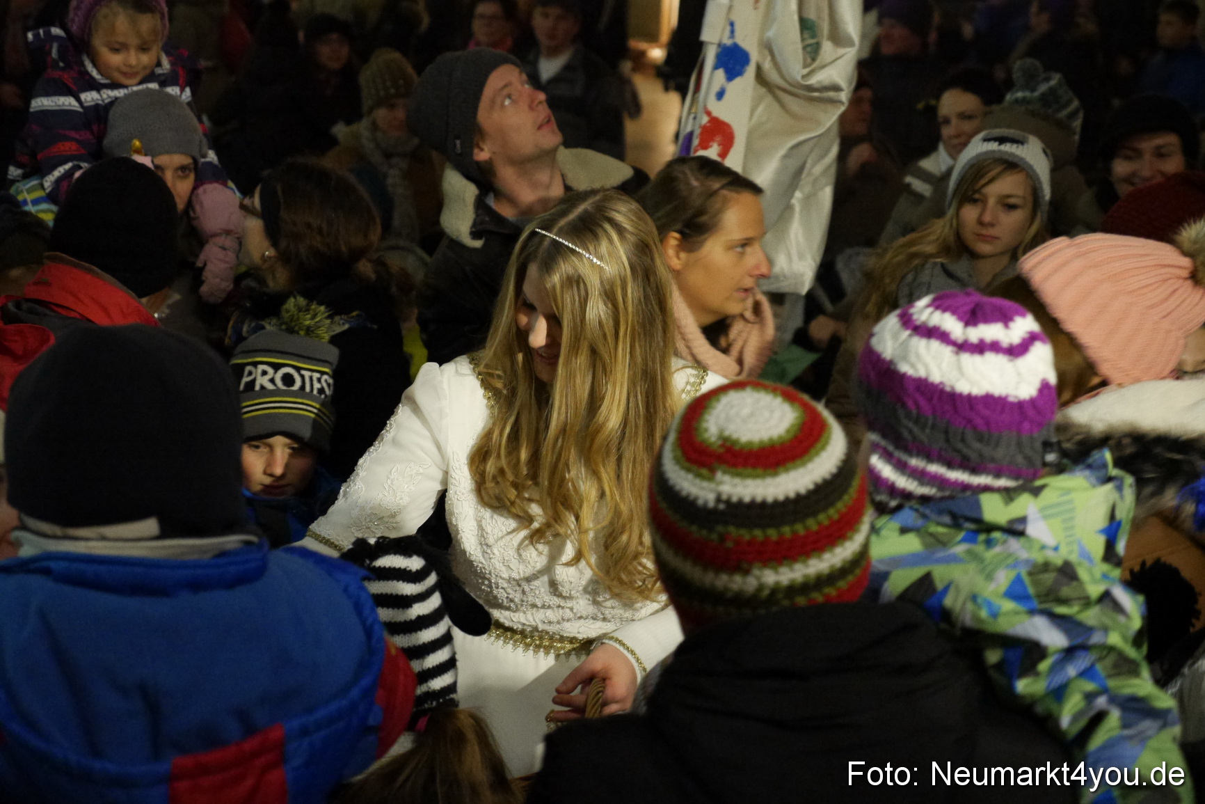 Weihnachtsmarkt Neumarkt 281113 0060