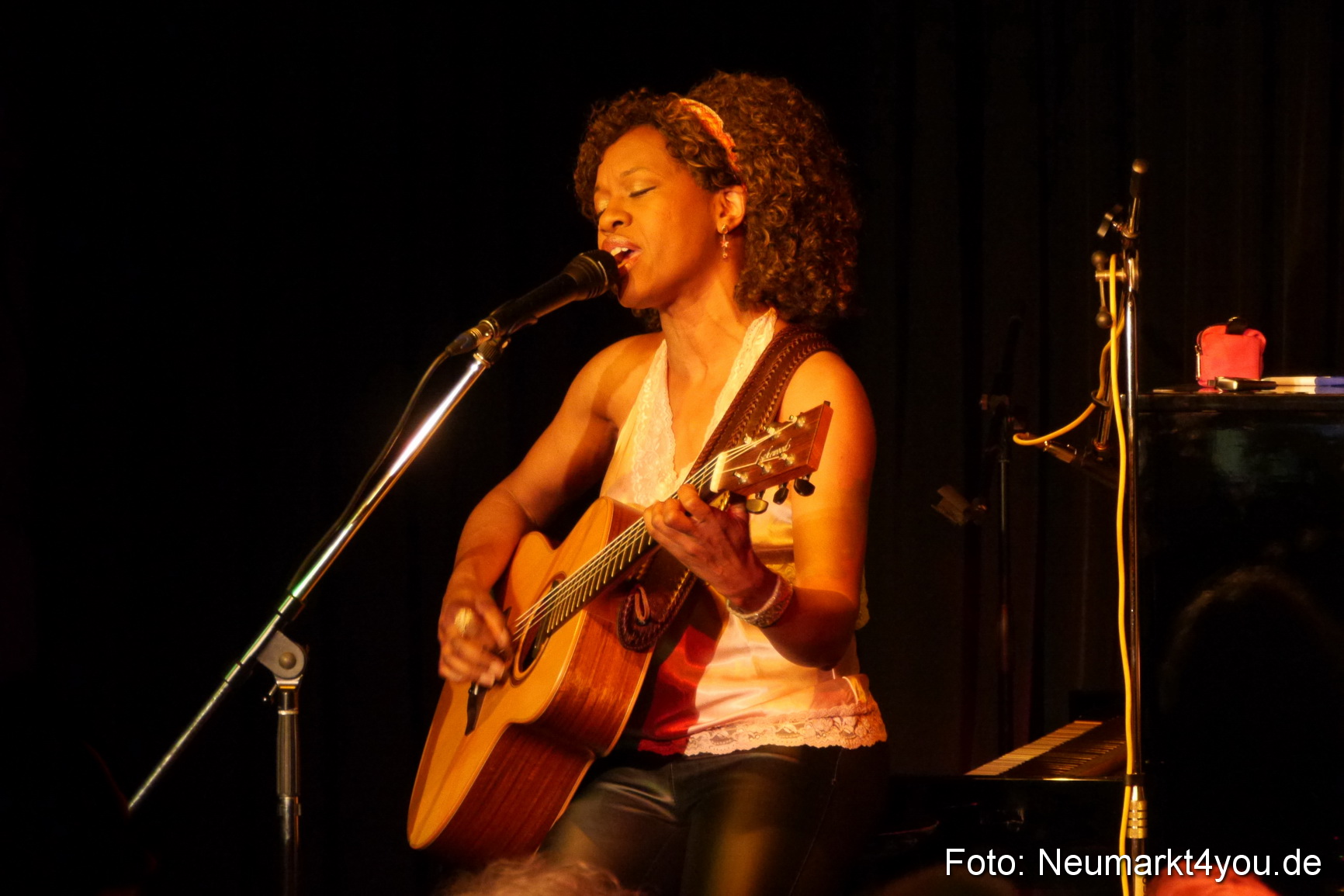 0058 Lisa Doby 300414