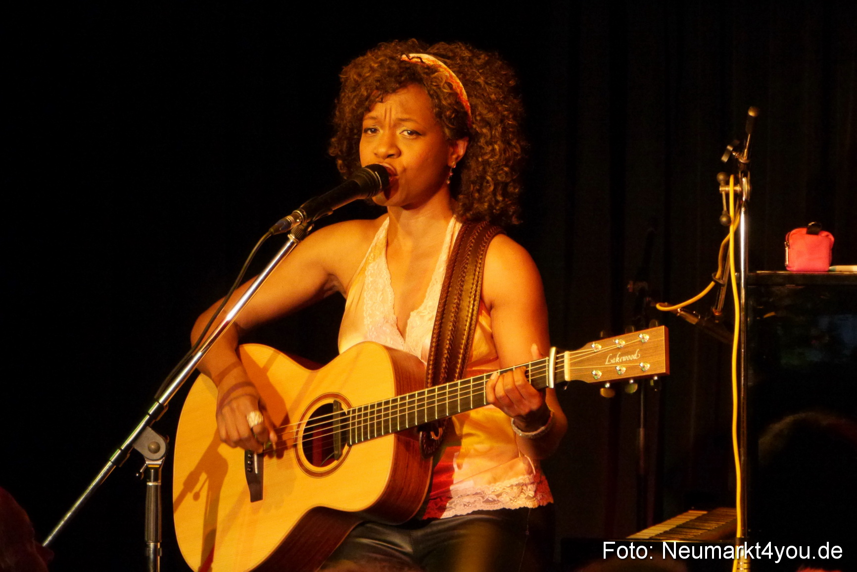 0063 Lisa Doby 300414