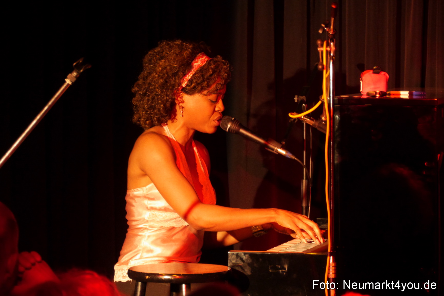 0072 Lisa Doby 300414