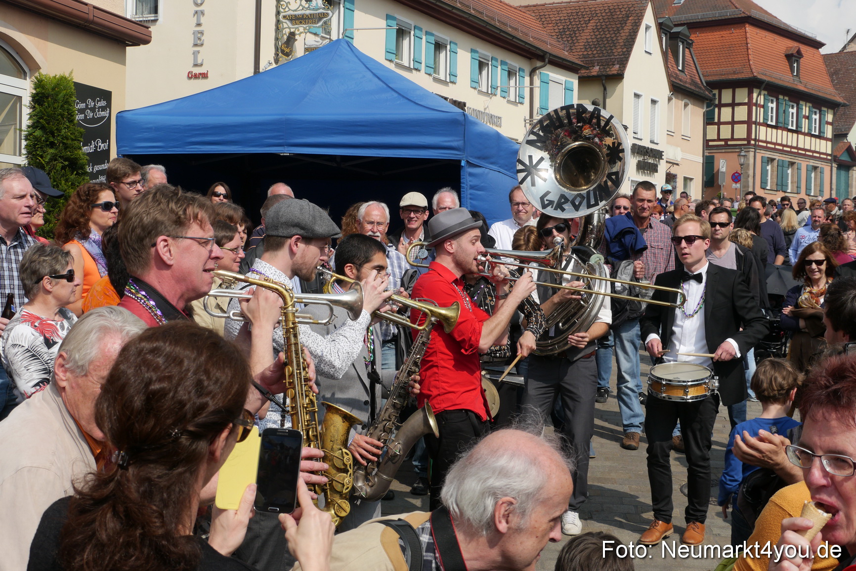 0118 Neutral Ground Brass Band 010515