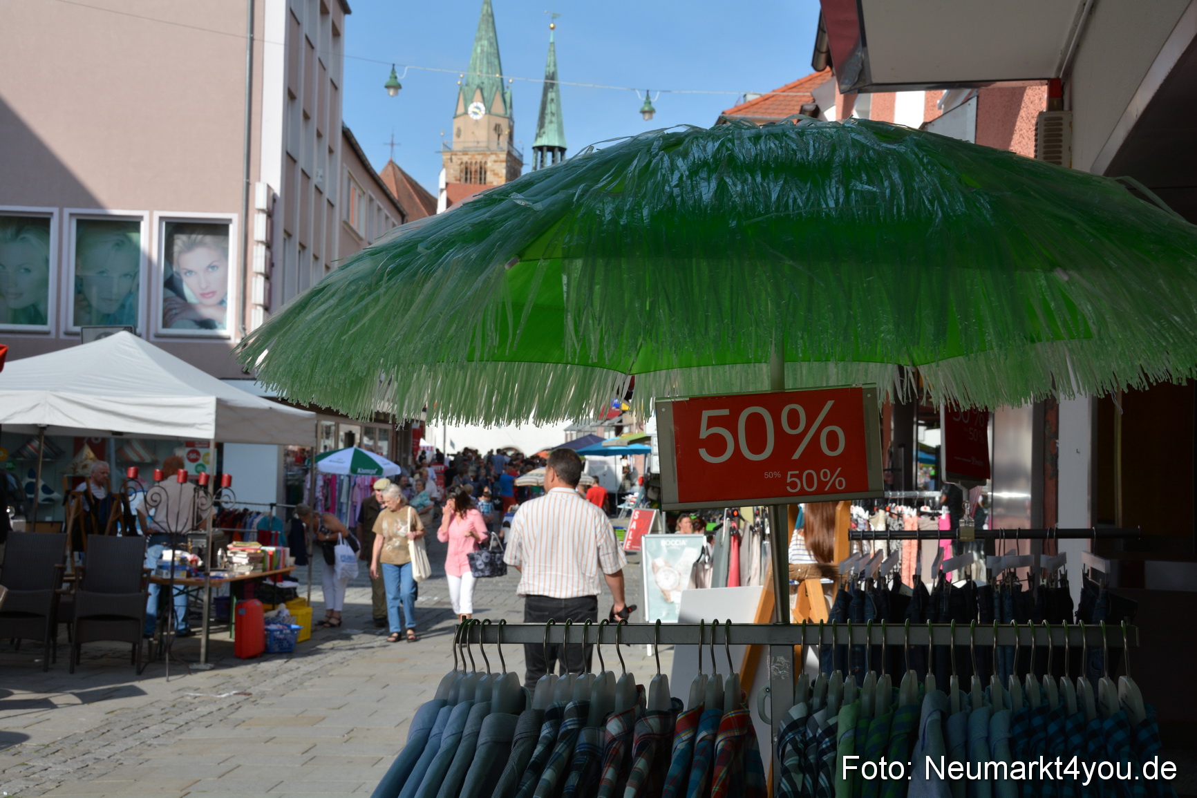 Altstadtflohmarkt Neumarkt 020814 0003