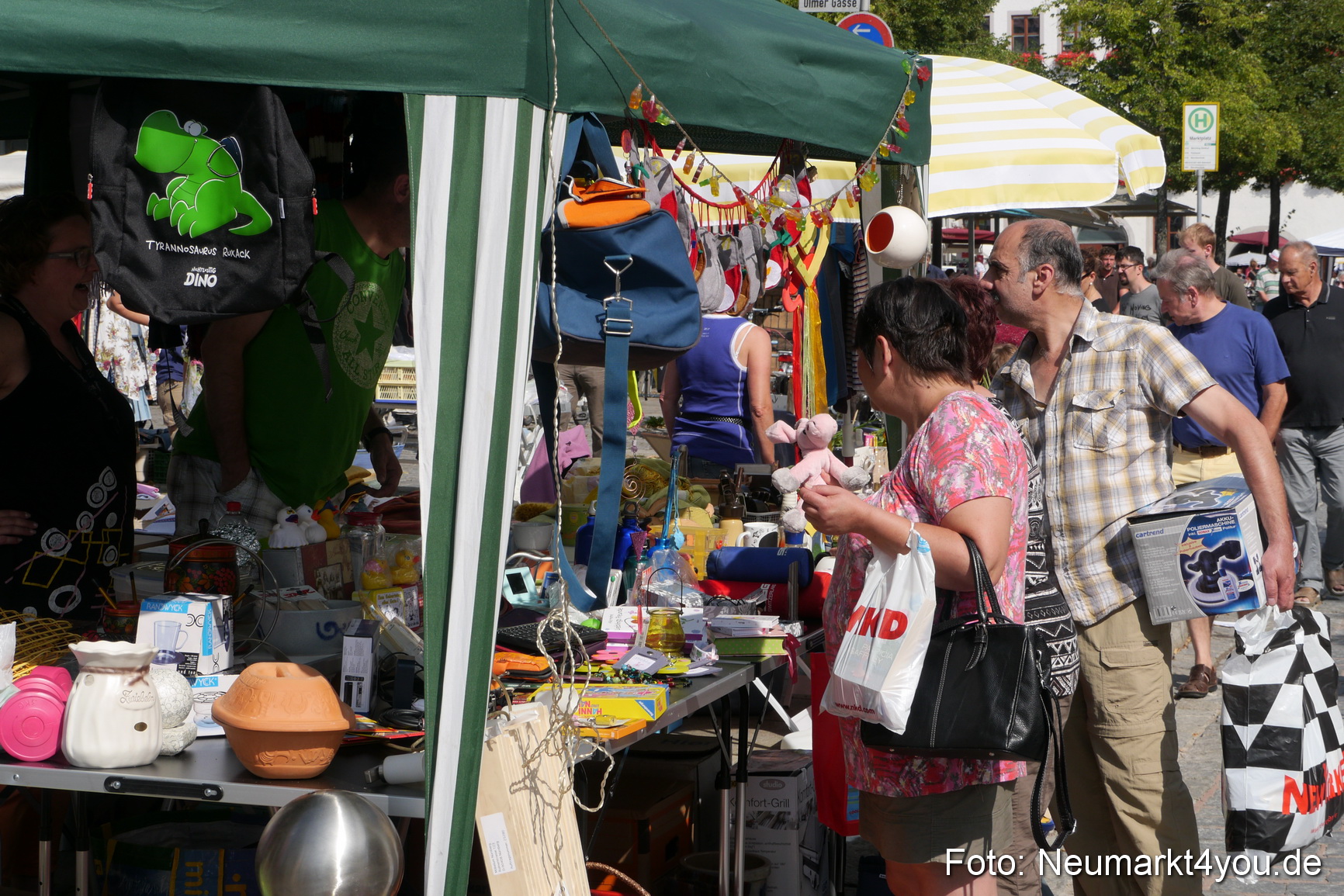 Altstadtflohmarkt Neumarkt 020814 0007
