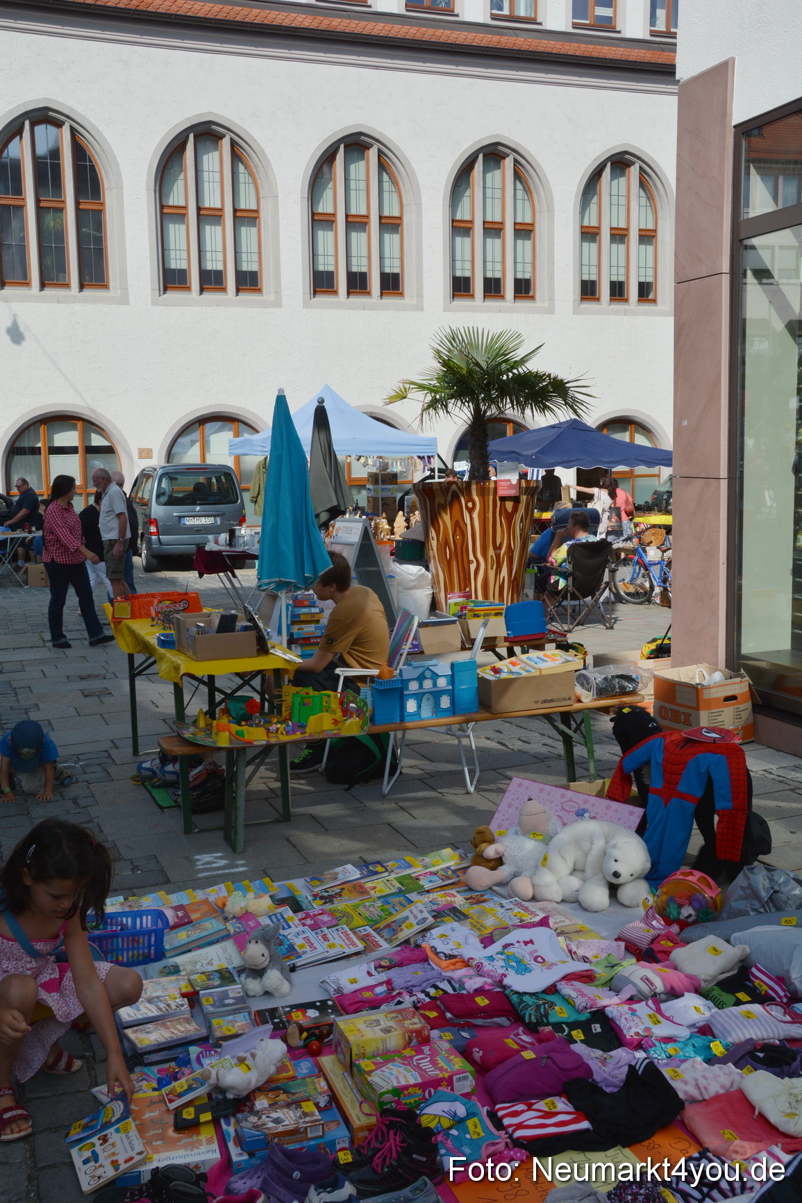 Altstadtflohmarkt Neumarkt 020814 0010