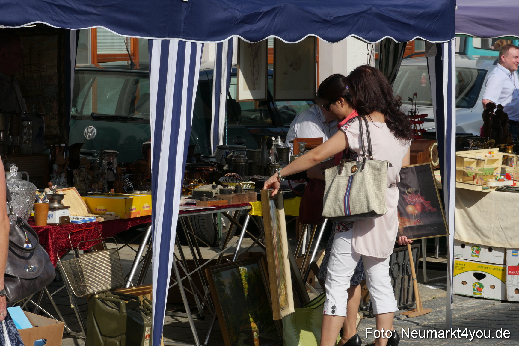 Altstadtflohmarkt Neumarkt 020814 0011