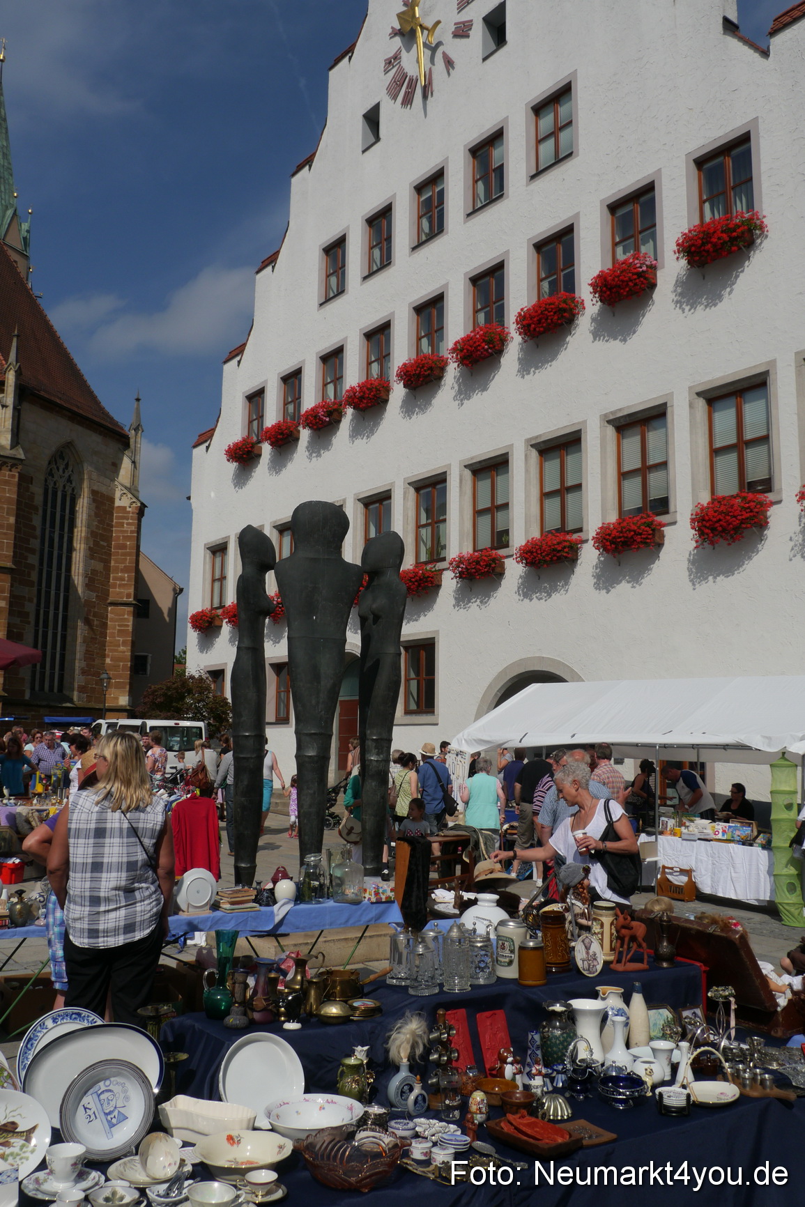 Altstadtflohmarkt Neumarkt 020814 0021