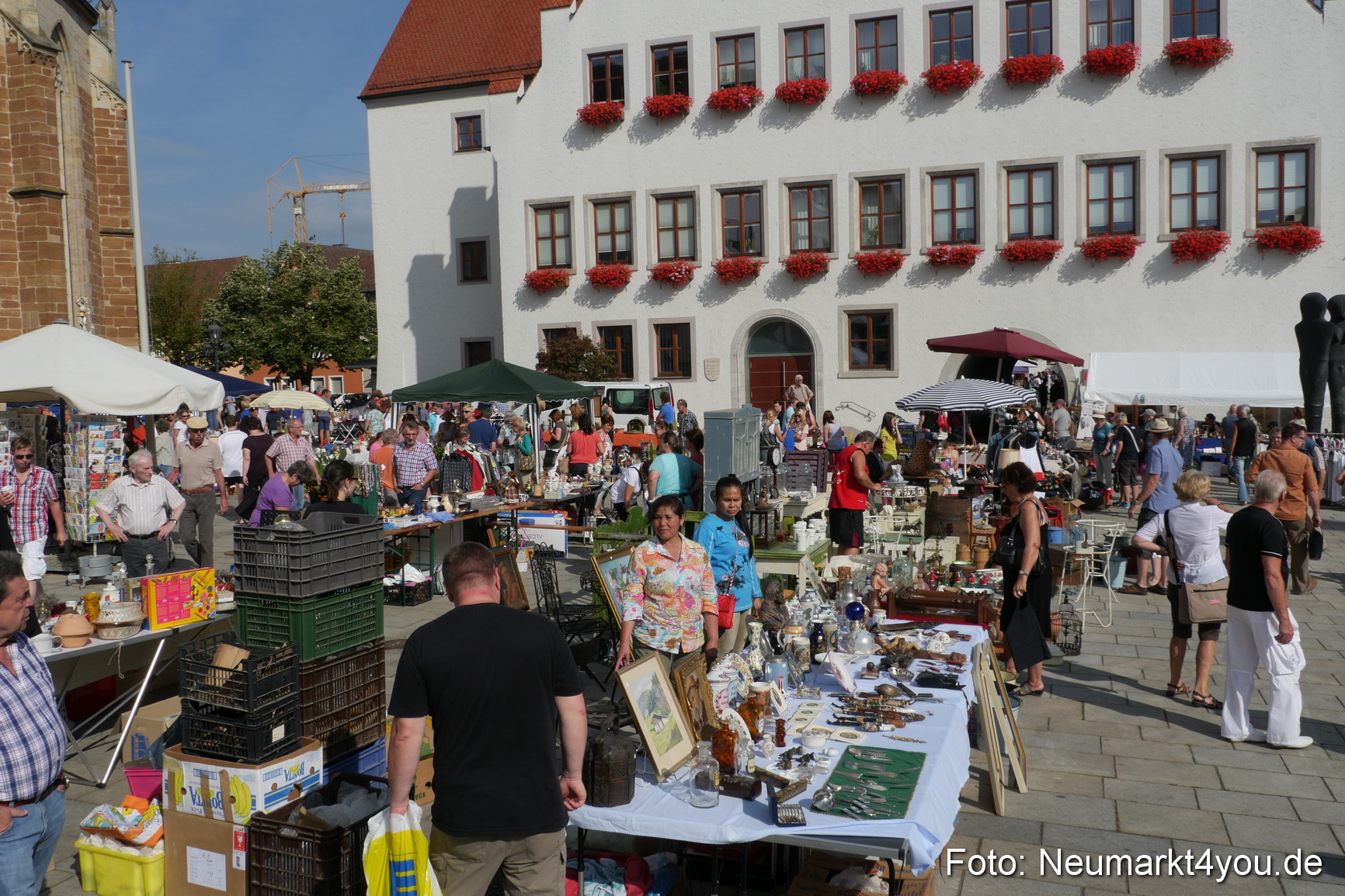 Altstadtflohmarkt Neumarkt 020814 0029
