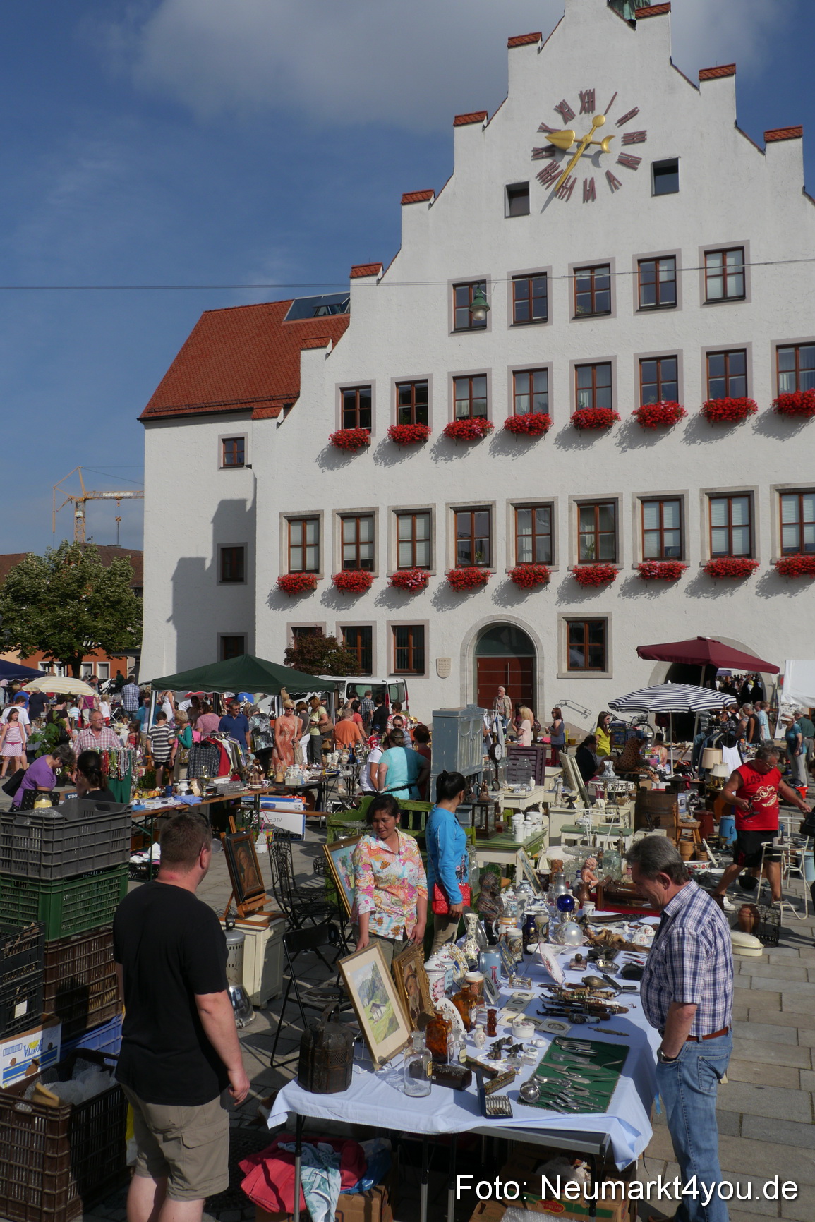 Altstadtflohmarkt Neumarkt 020814 0030