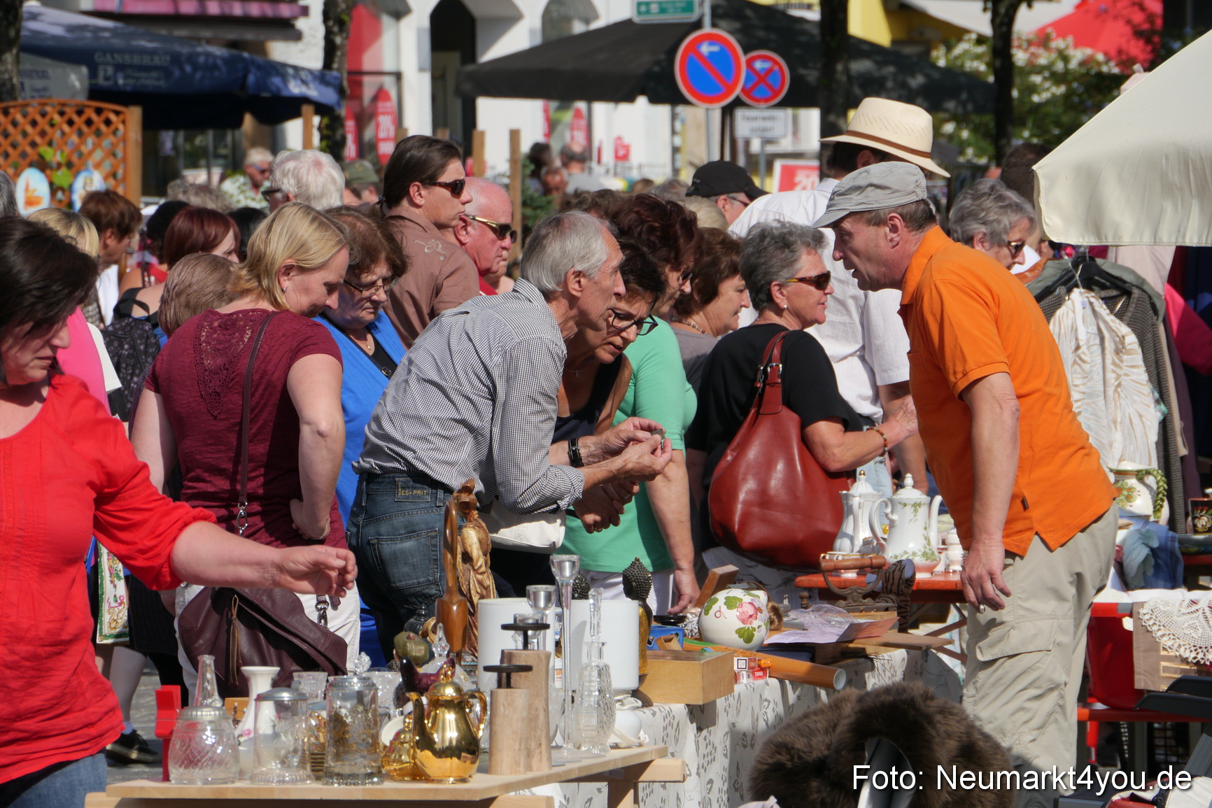 Altstadtflohmarkt Neumarkt 020814 0054