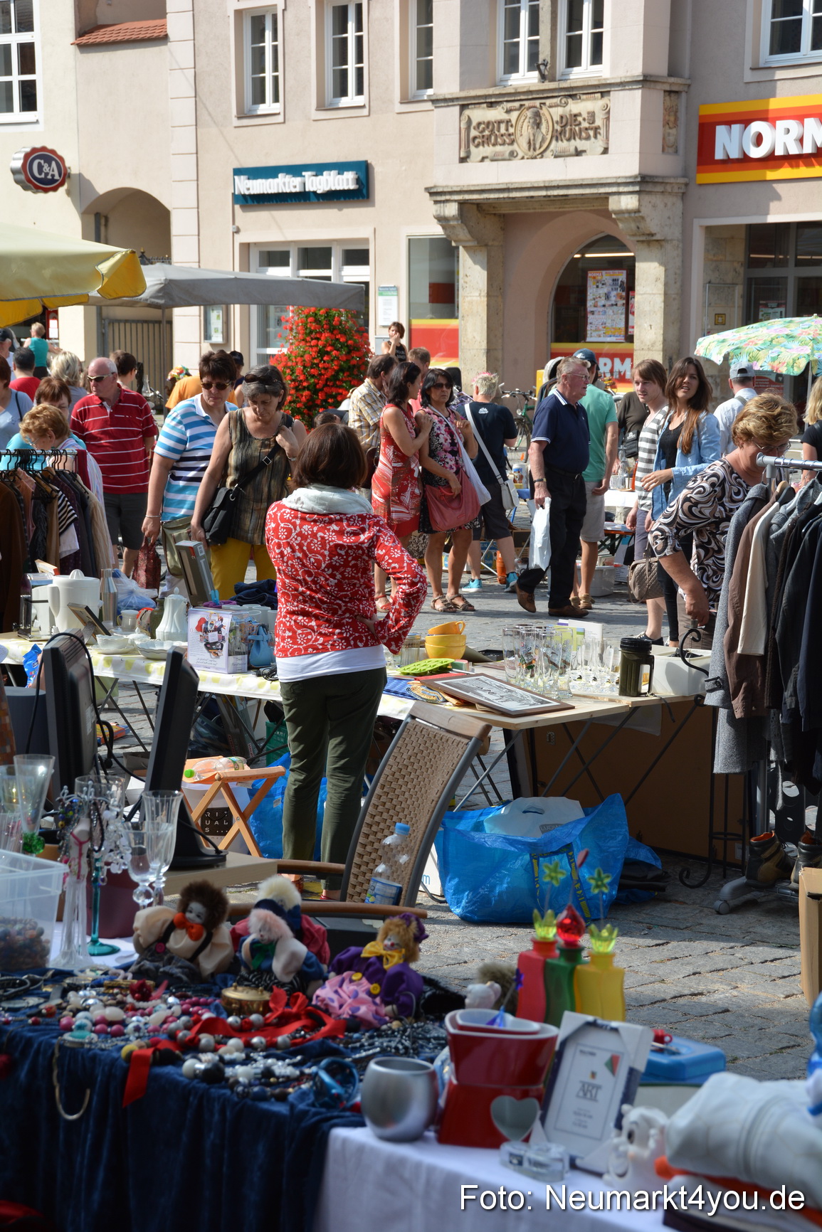 Altstadtflohmarkt Neumarkt 020814 0058