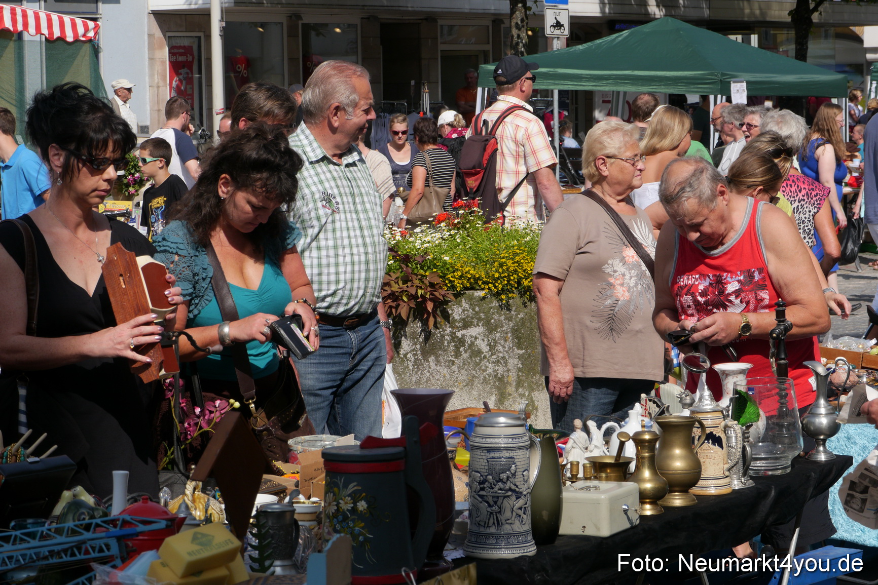 Altstadtflohmarkt Neumarkt 020814 0065