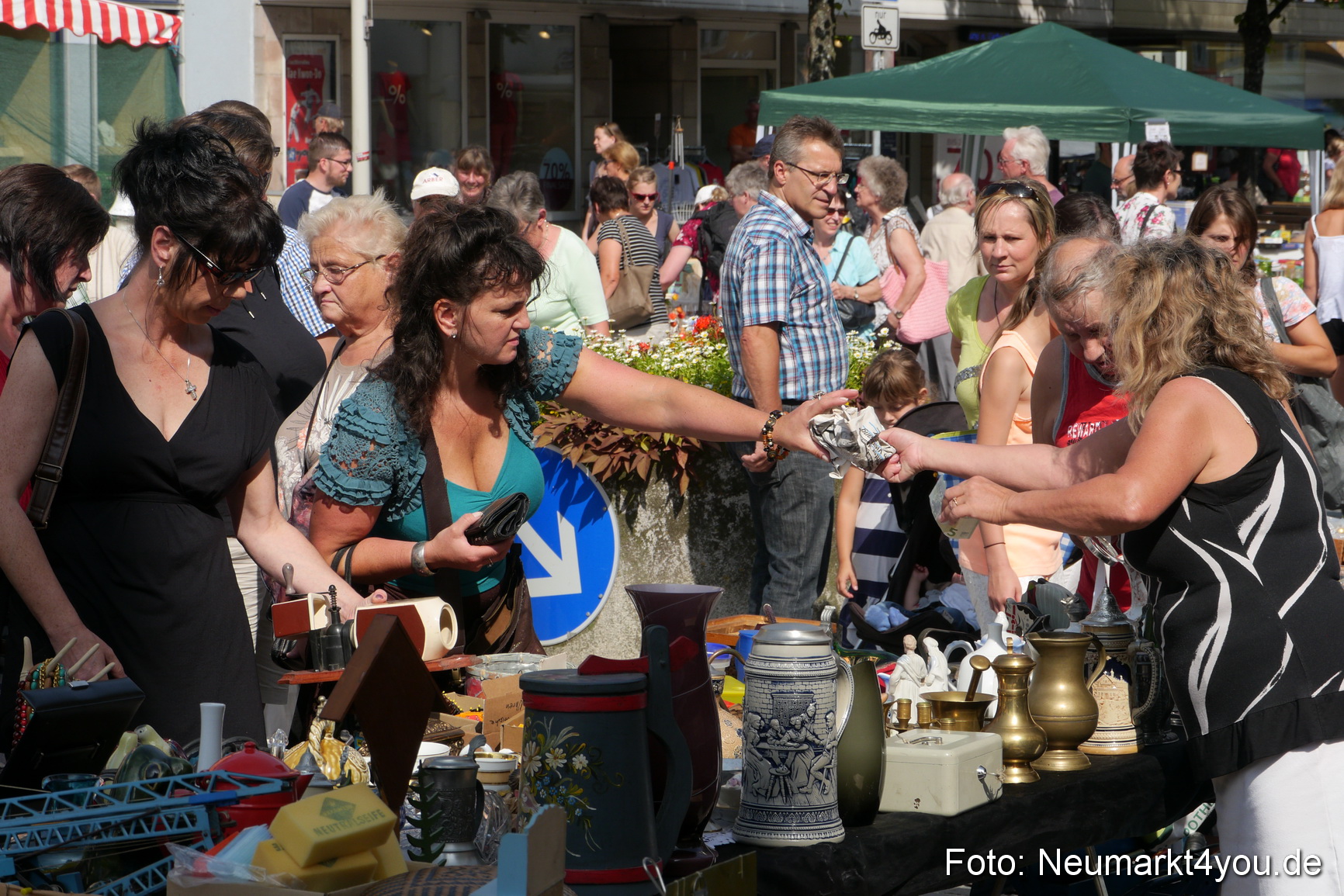 Altstadtflohmarkt Neumarkt 020814 0066