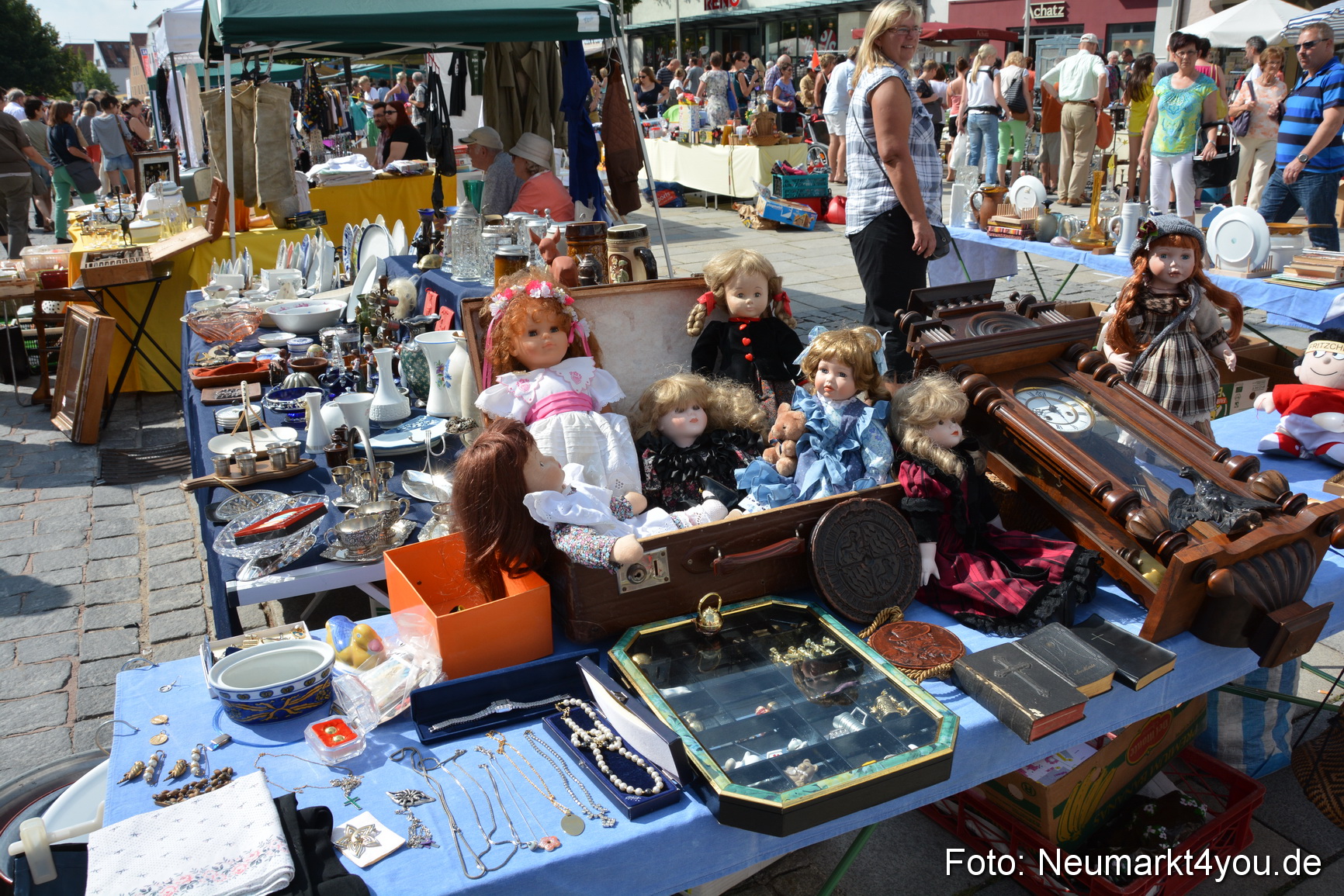 Altstadtflohmarkt Neumarkt 020814 0071