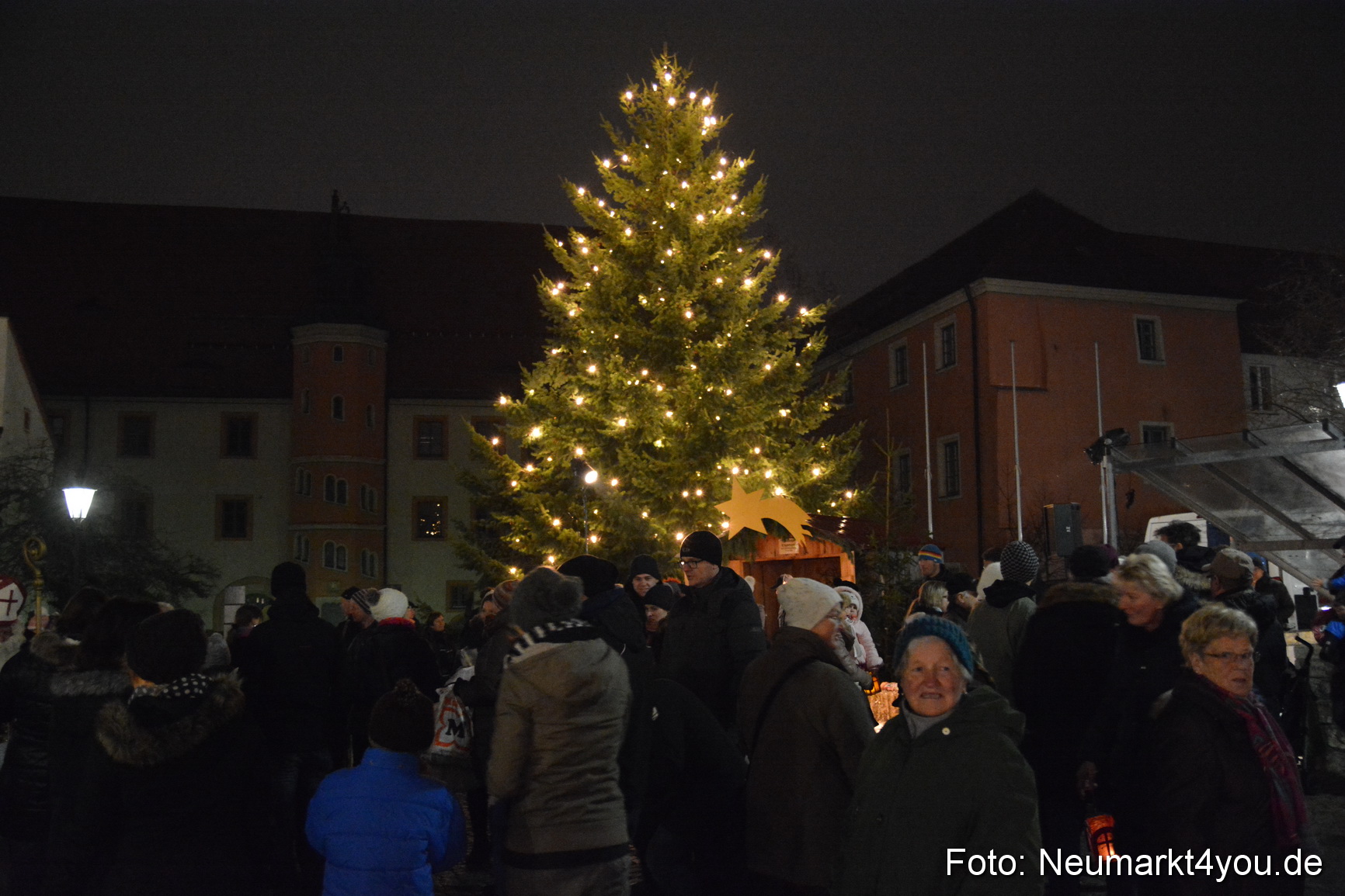 Lichterzug zum Weihnachtsmarkt 061214 0001