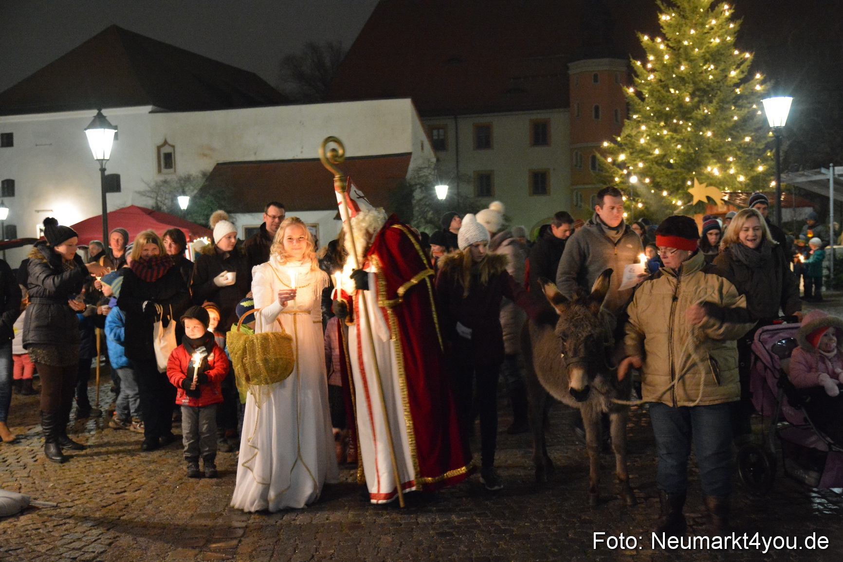 Lichterzug zum Weihnachtsmarkt 061214 0003