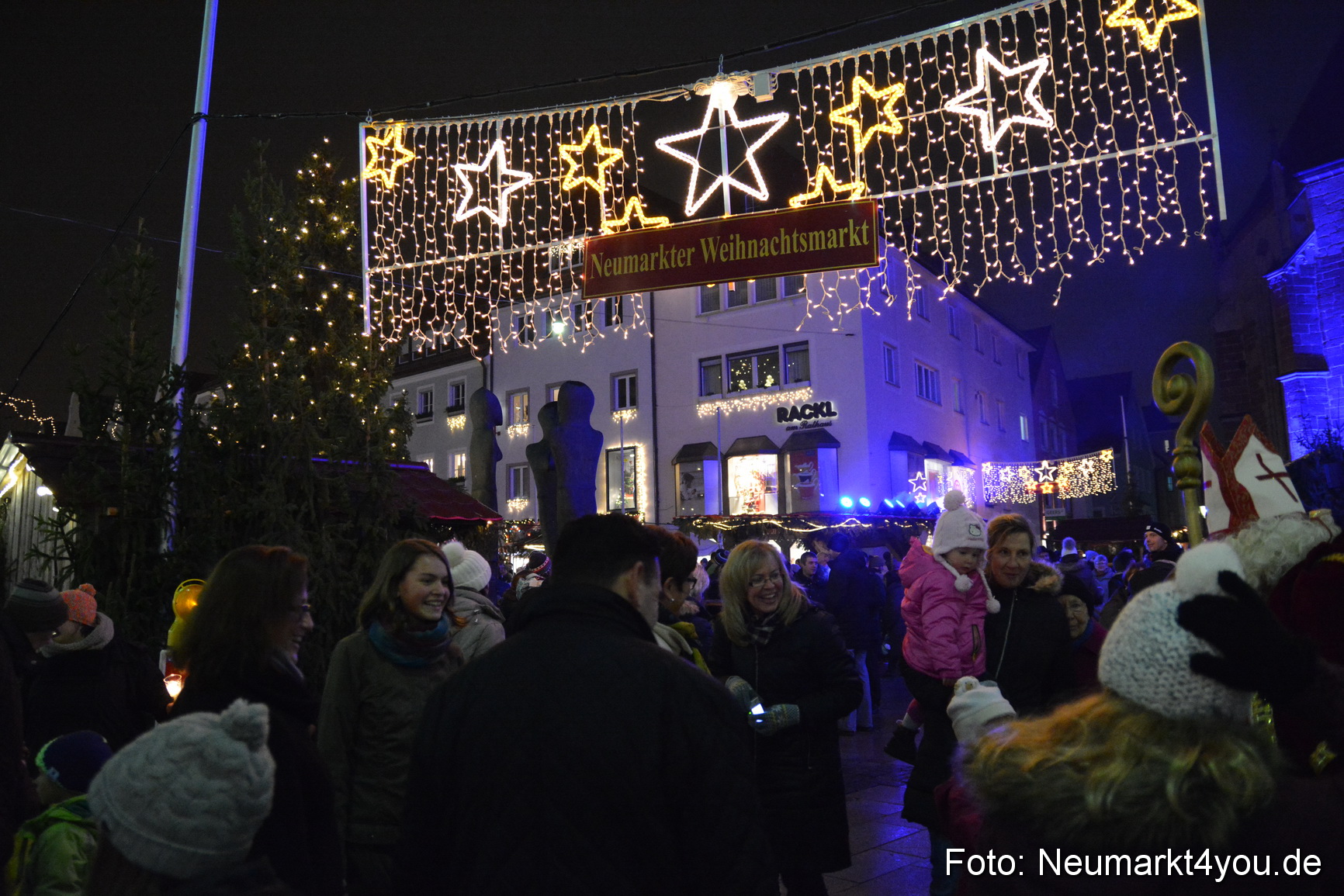 Lichterzug zum Weihnachtsmarkt 061214 0016