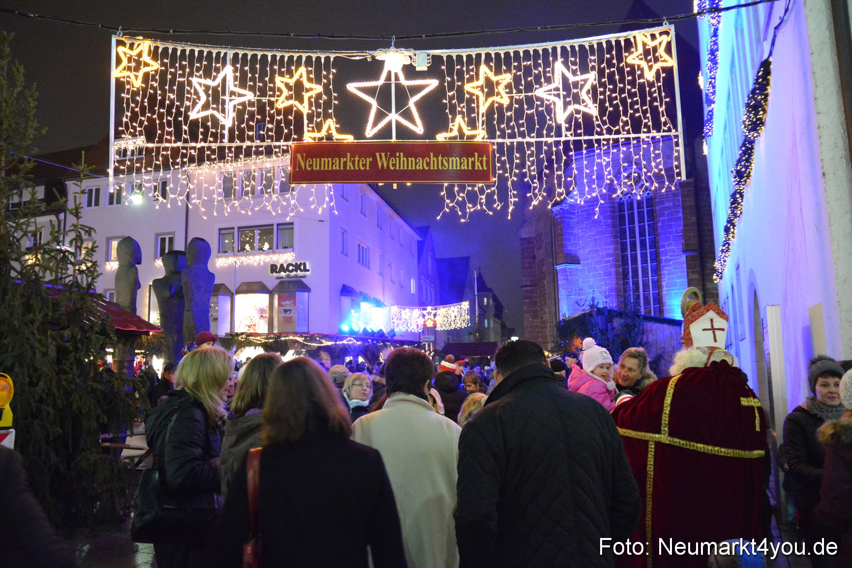 Lichterzug zum Weihnachtsmarkt 061214 0019