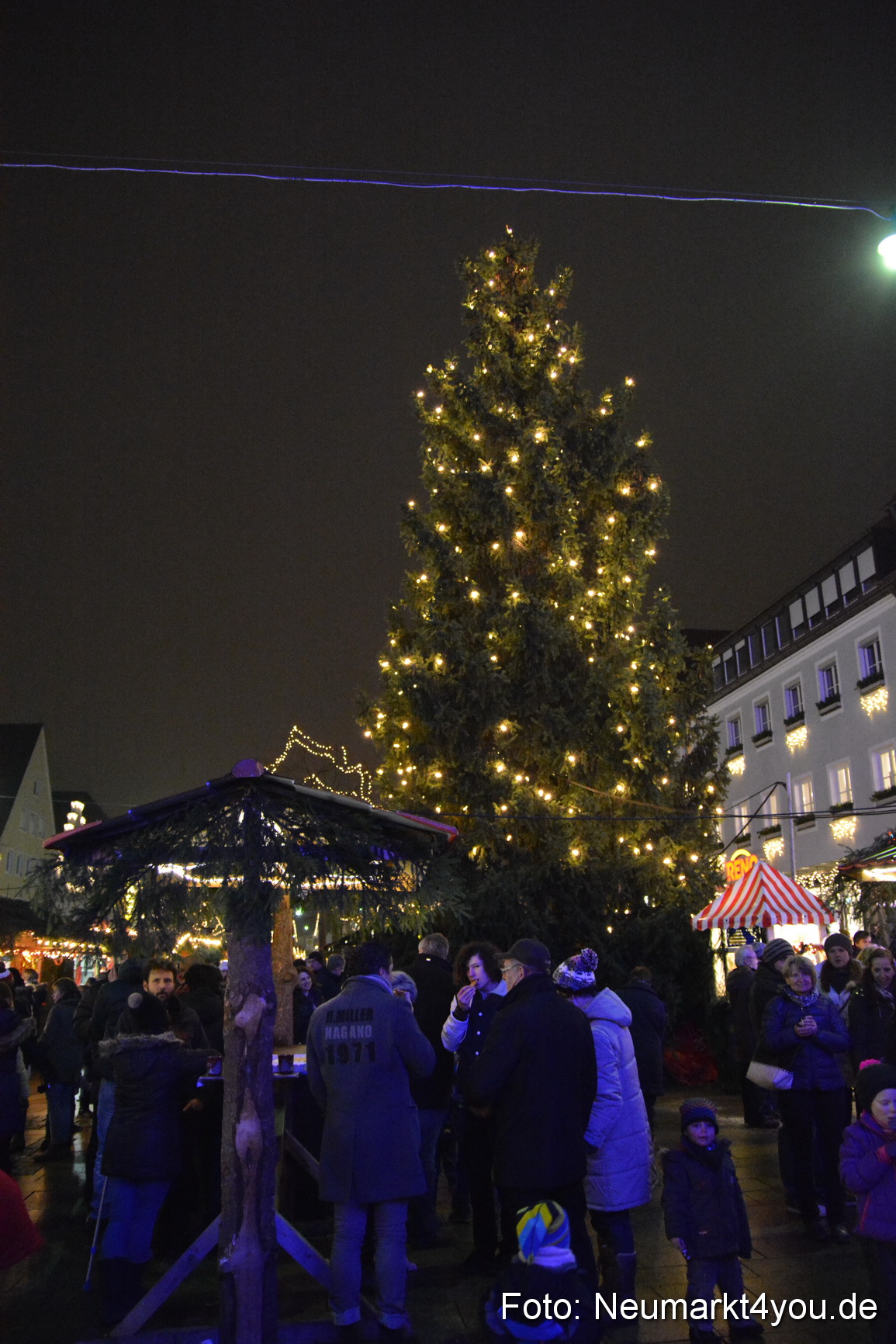Lichterzug zum Weihnachtsmarkt 061214 0024