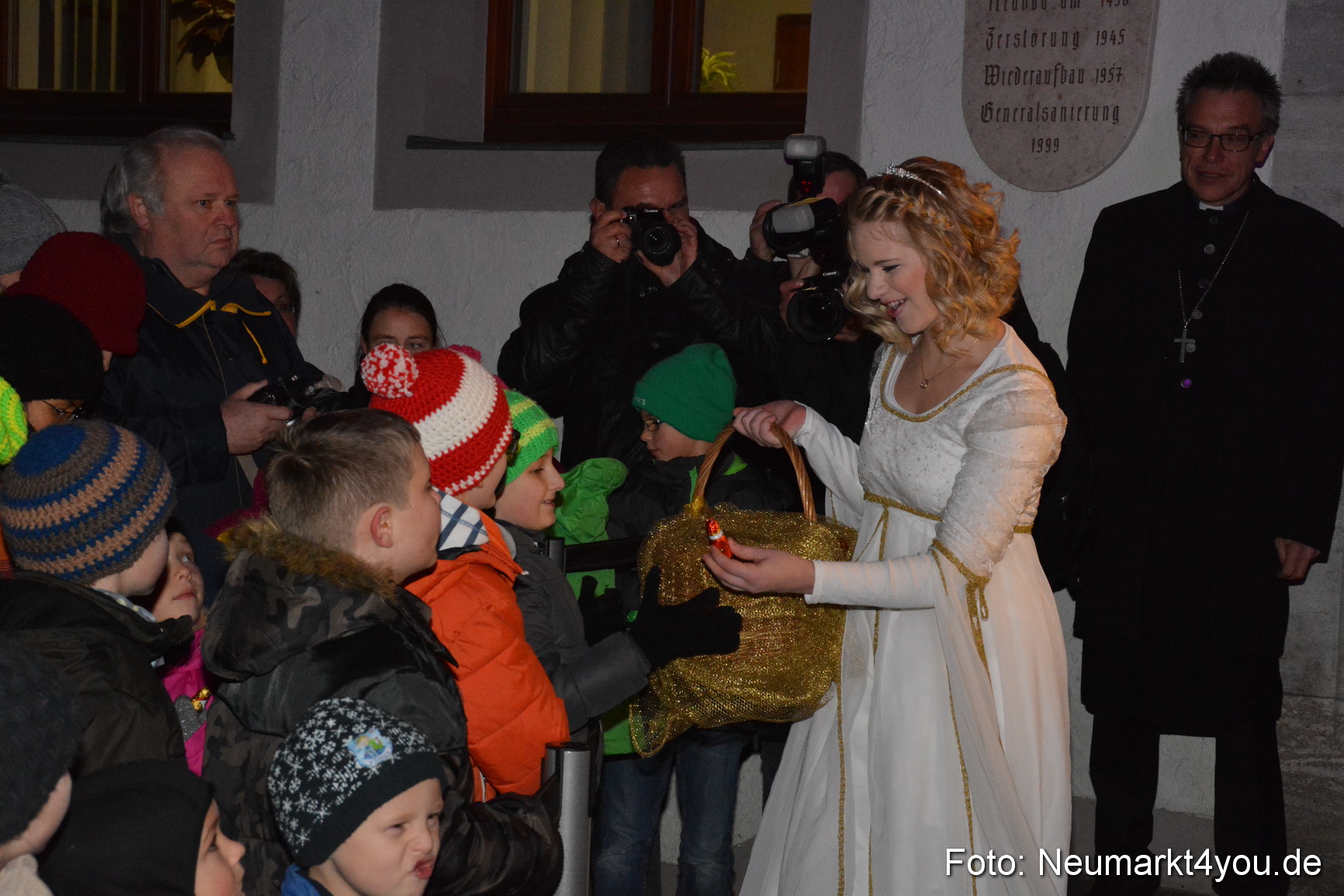 Weihnachtsmarkt Neumarkt 2014 0043