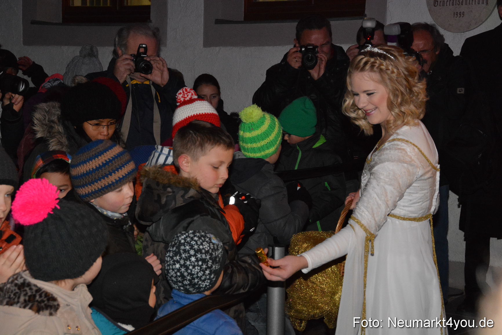 Weihnachtsmarkt Neumarkt 2014 0044