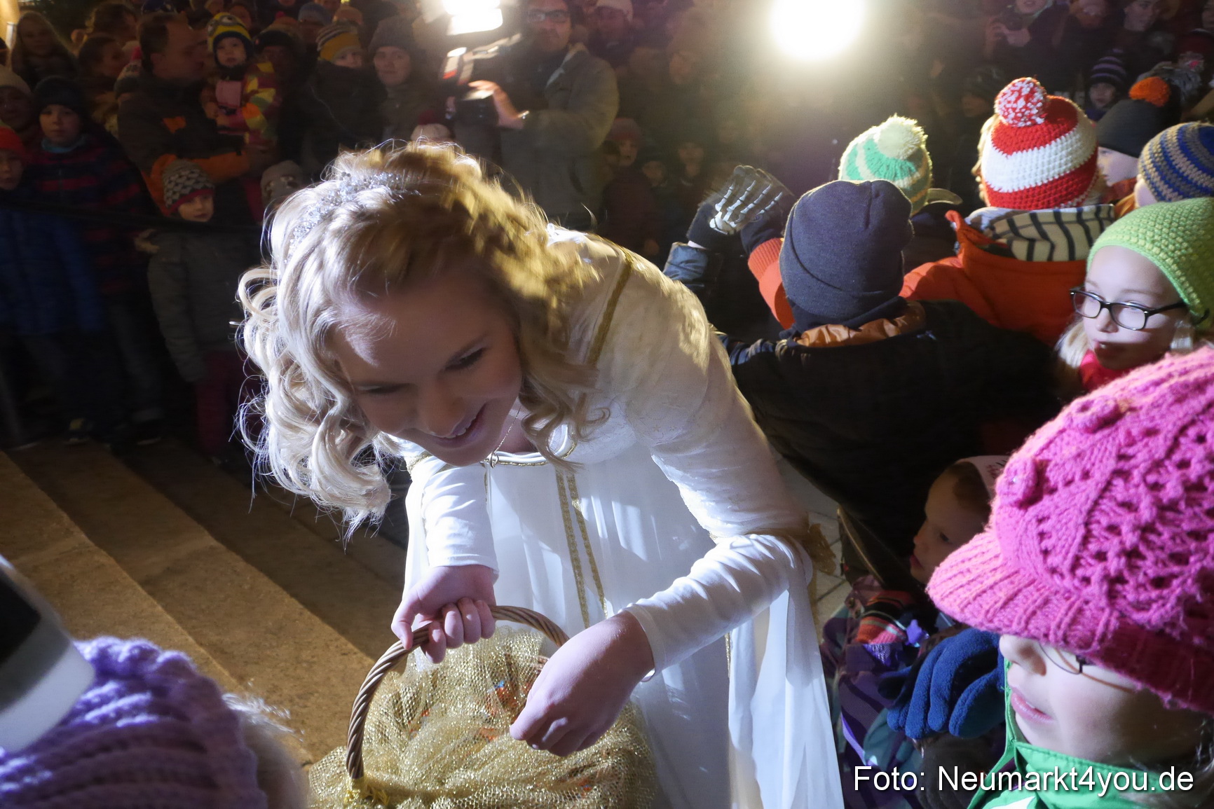 Weihnachtsmarkt Neumarkt 2014 0049