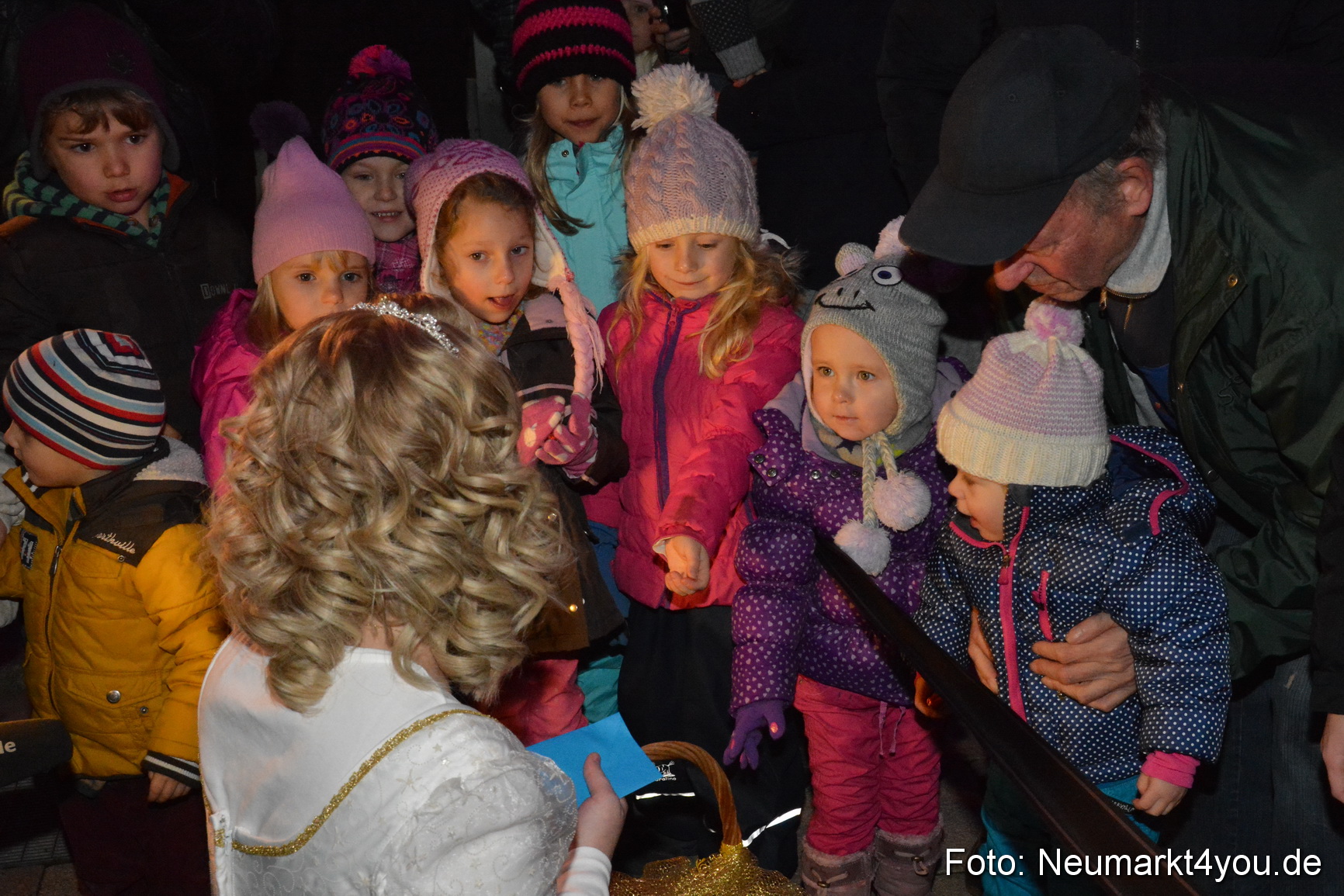 Weihnachtsmarkt Neumarkt 2014 0061