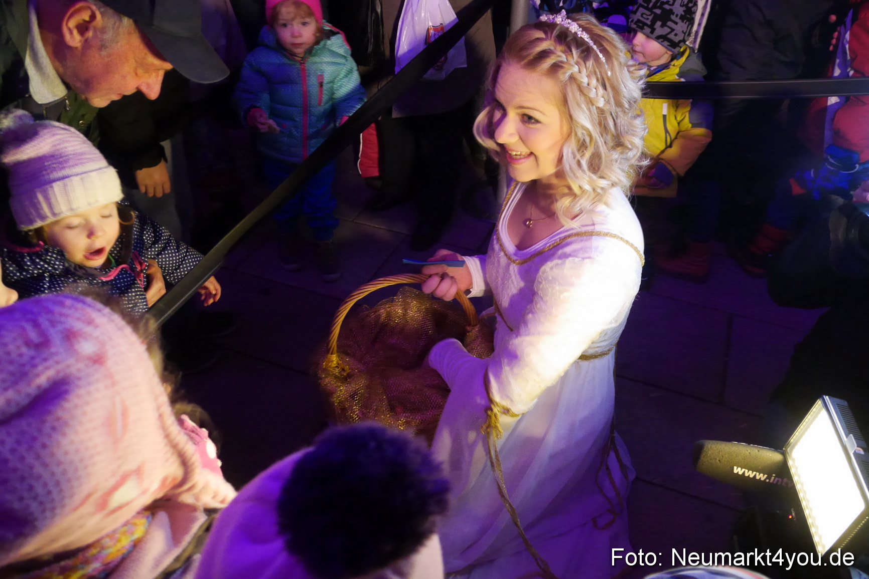 Weihnachtsmarkt Neumarkt 2014 0067