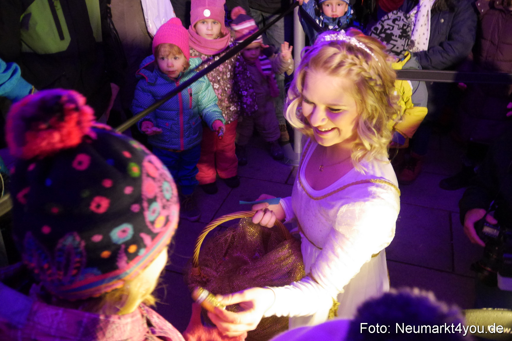 Weihnachtsmarkt Neumarkt 2014 0069