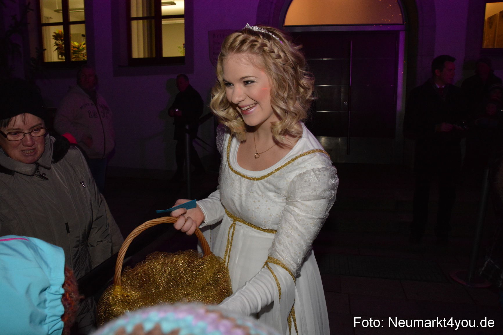 Weihnachtsmarkt Neumarkt 2014 0070