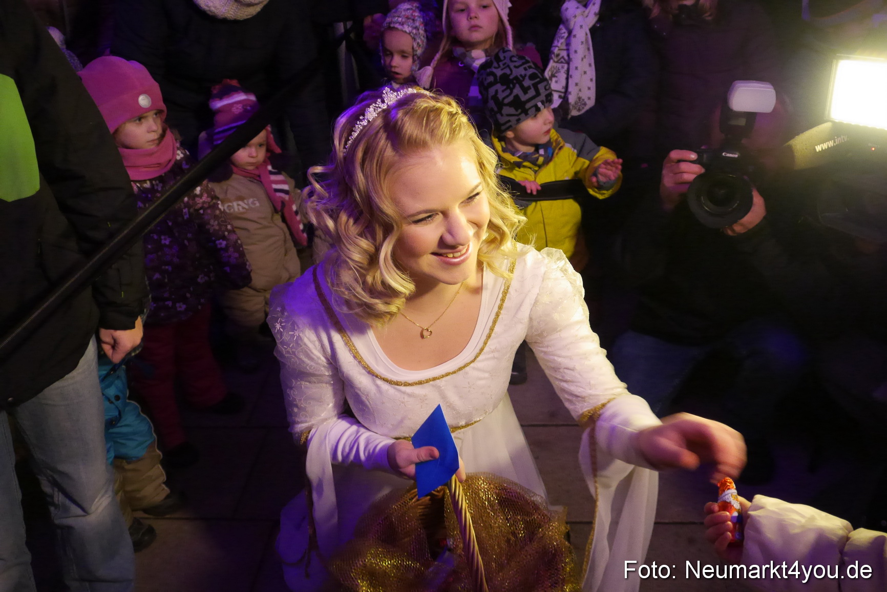 Weihnachtsmarkt Neumarkt 2014 0073