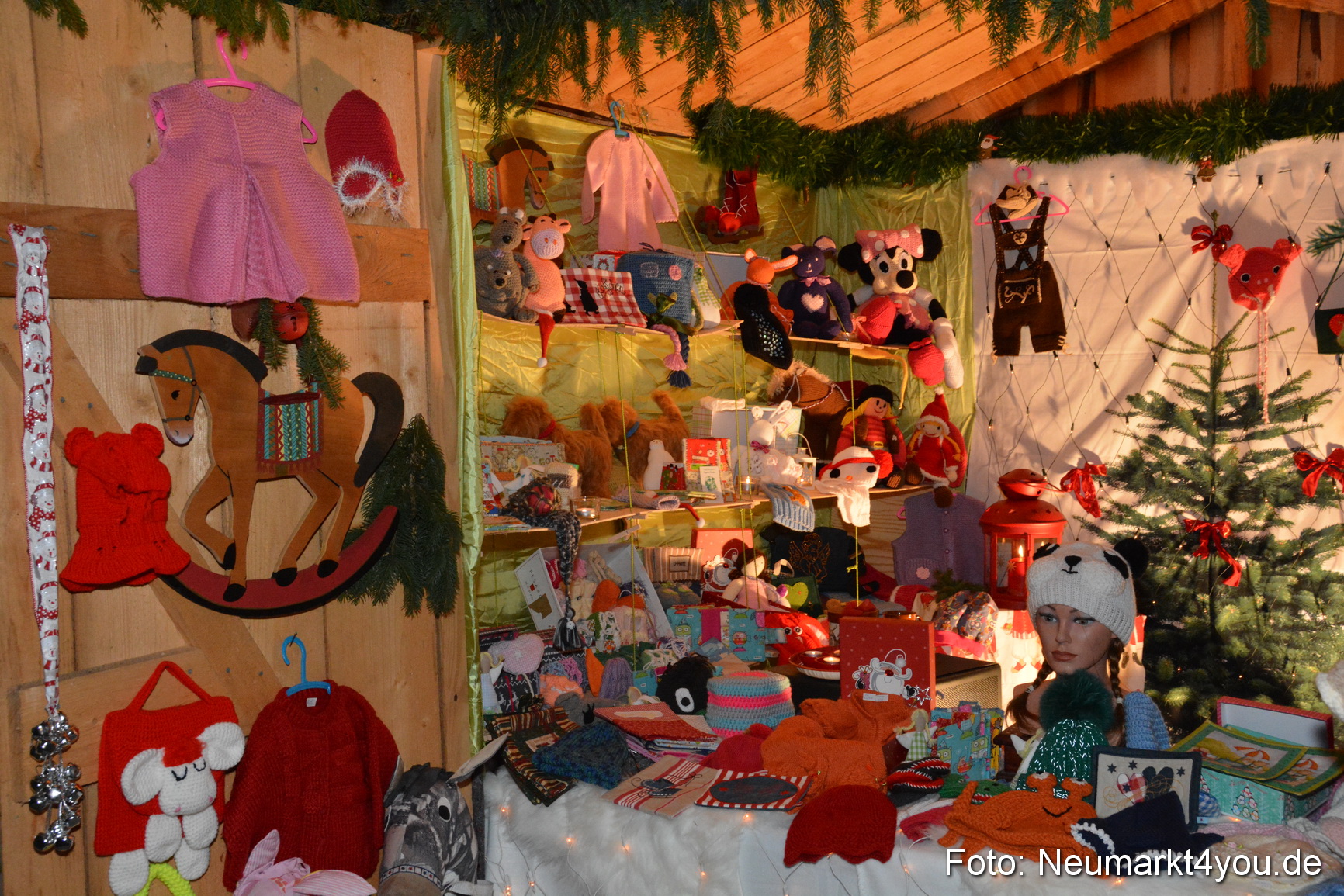 Weihnachtsmarkt Neumarkt 2014 0080