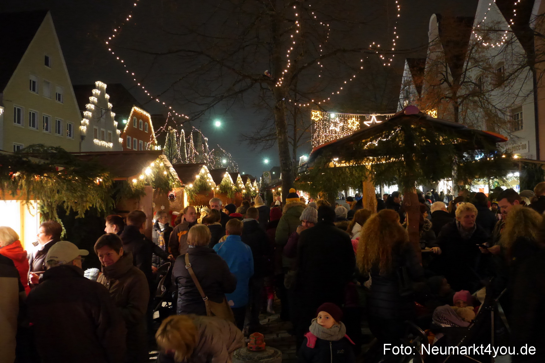 Weihnachtsmarkt Neumarkt 2014 0098