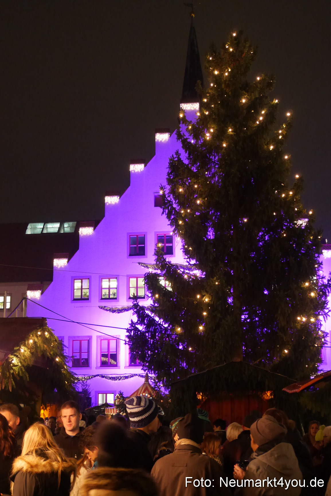 Weihnachtsmarkt Neumarkt 2014 0103