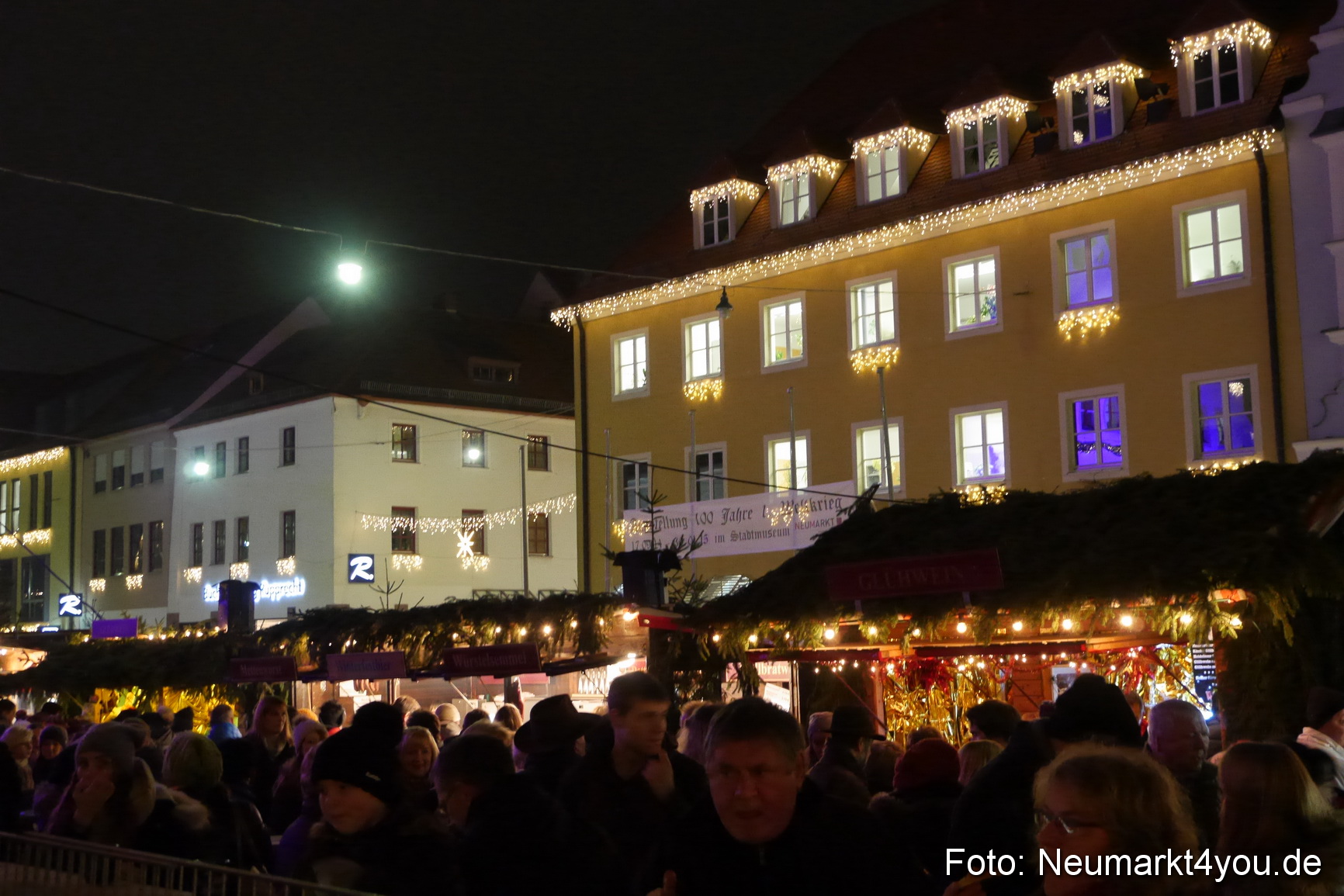 Weihnachtsmarkt Neumarkt 2014 0112