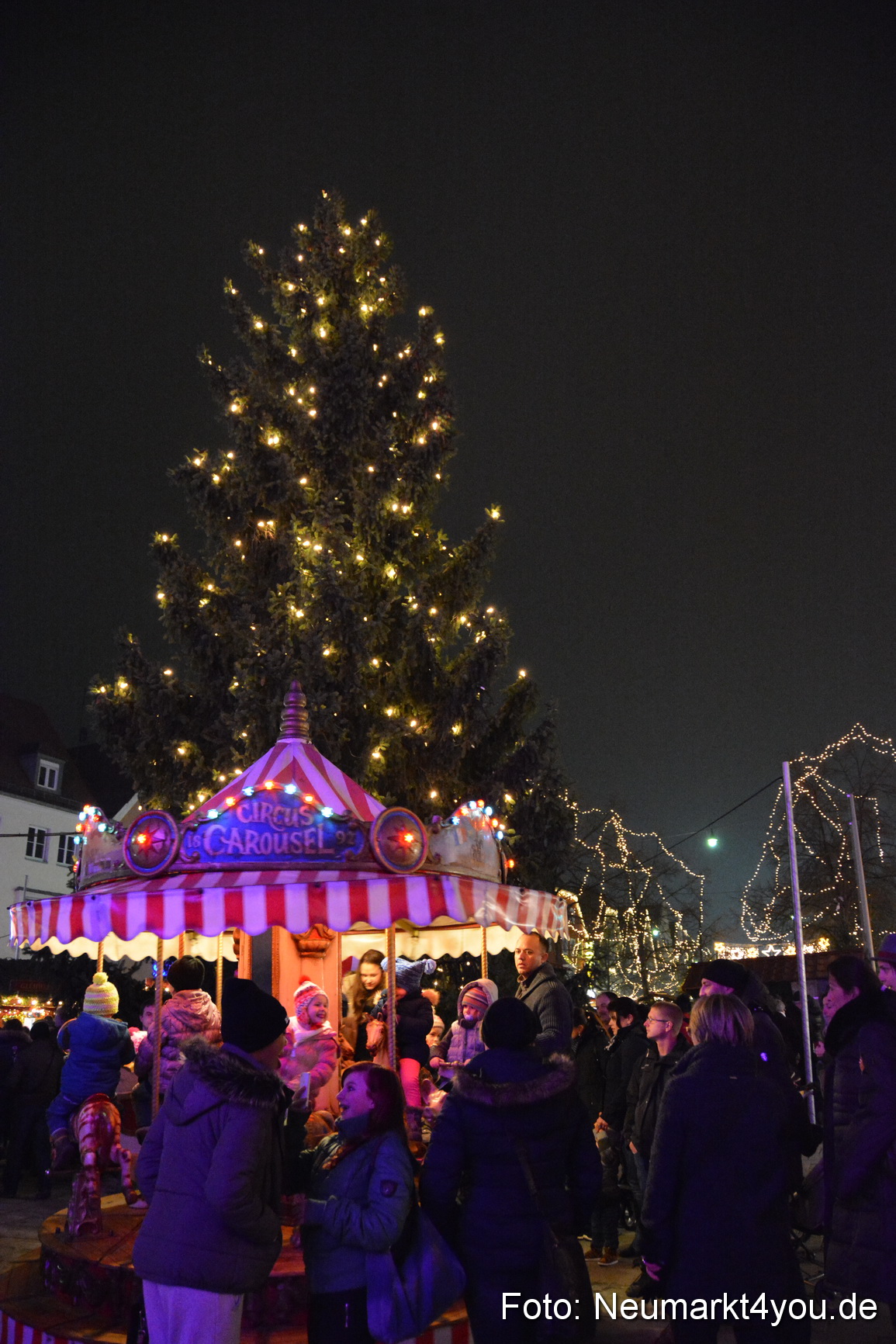 Weihnachtsmarkt Neumarkt 2014 0120