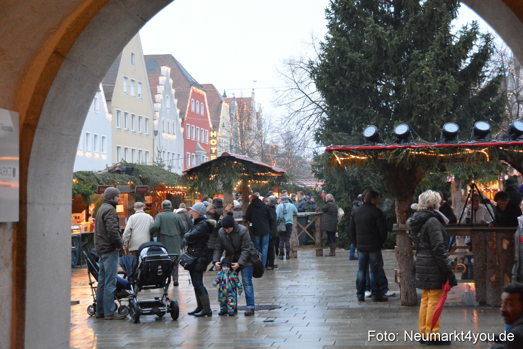 Weihnachtsmarkt Neumarkt 2014 0167