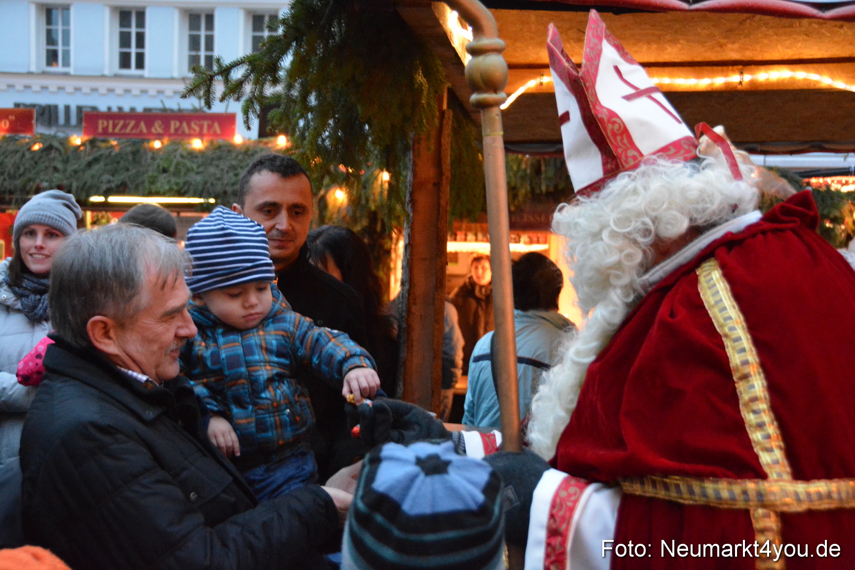 Weihnachtsmarkt Neumarkt 2014 0174