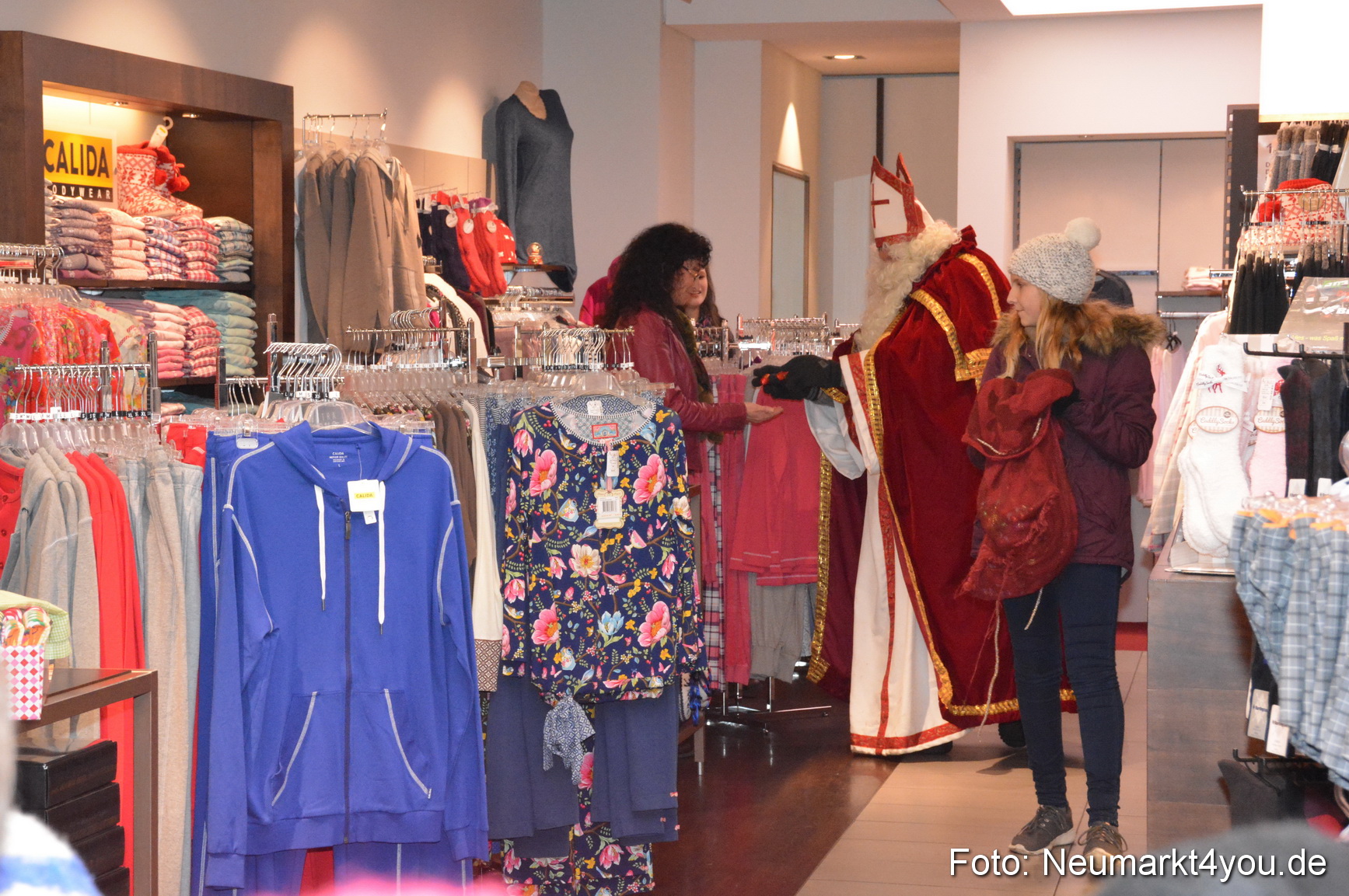 Weihnachtsmarkt Neumarkt 2014 0178