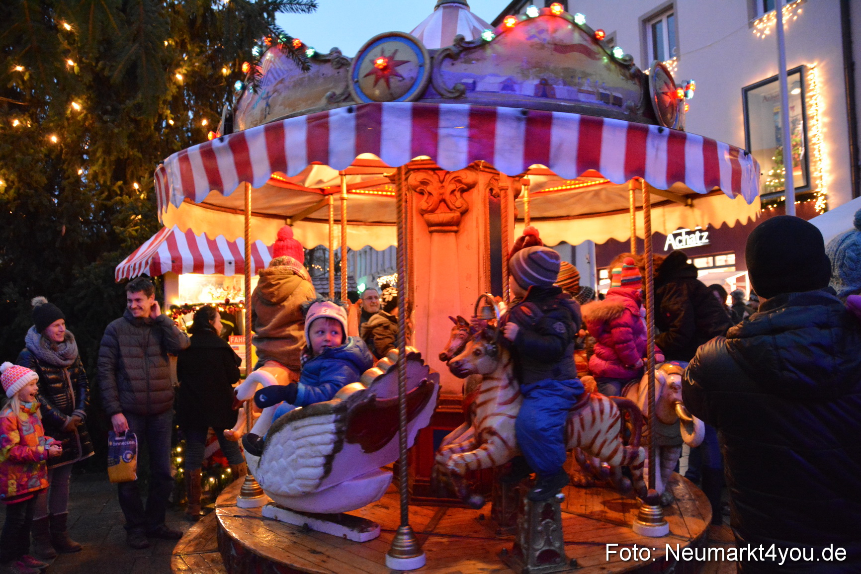 Weihnachtsmarkt Neumarkt 2014 0183