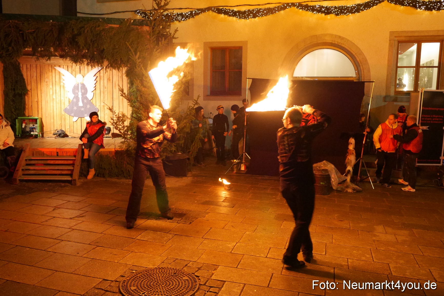 Weihnachtsmarkt Neumarkt 2014 0285