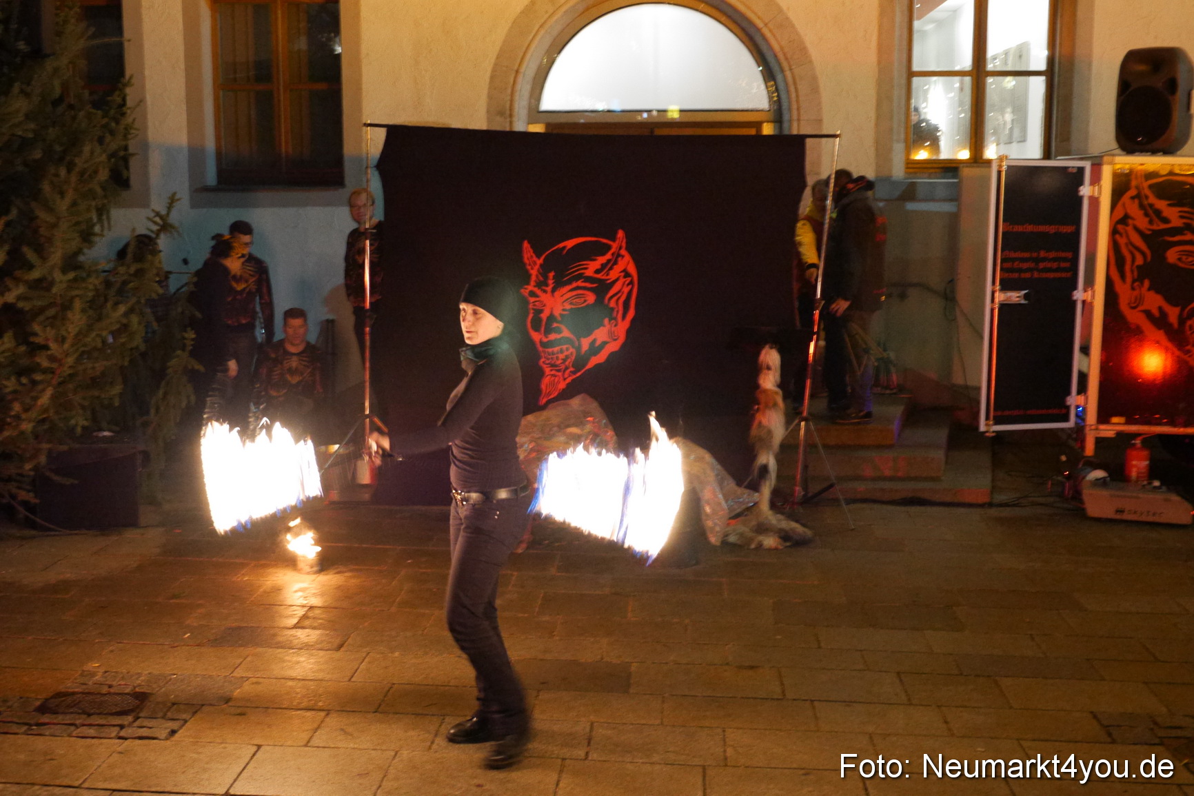 Weihnachtsmarkt Neumarkt 2014 0305