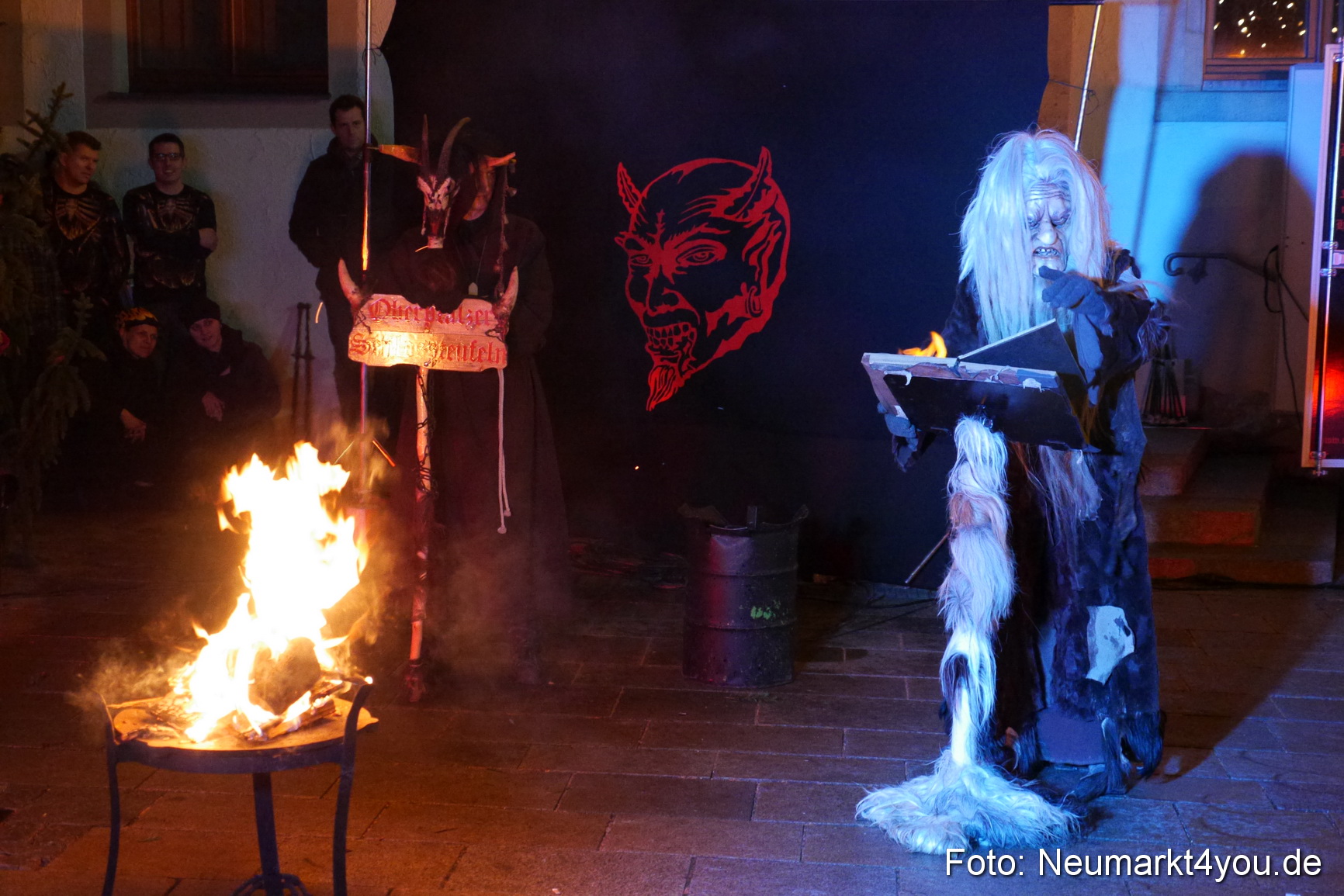 Weihnachtsmarkt Neumarkt 2014 0326